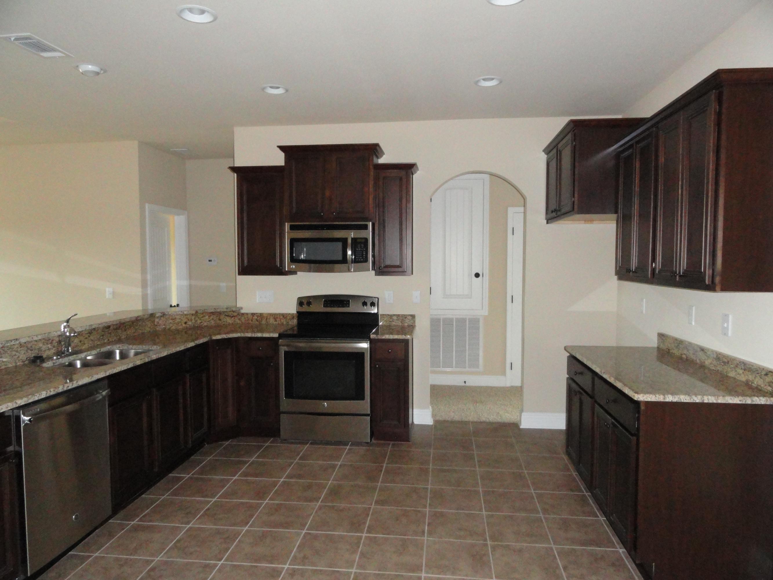 BROWNSTONE MANOR - Residential