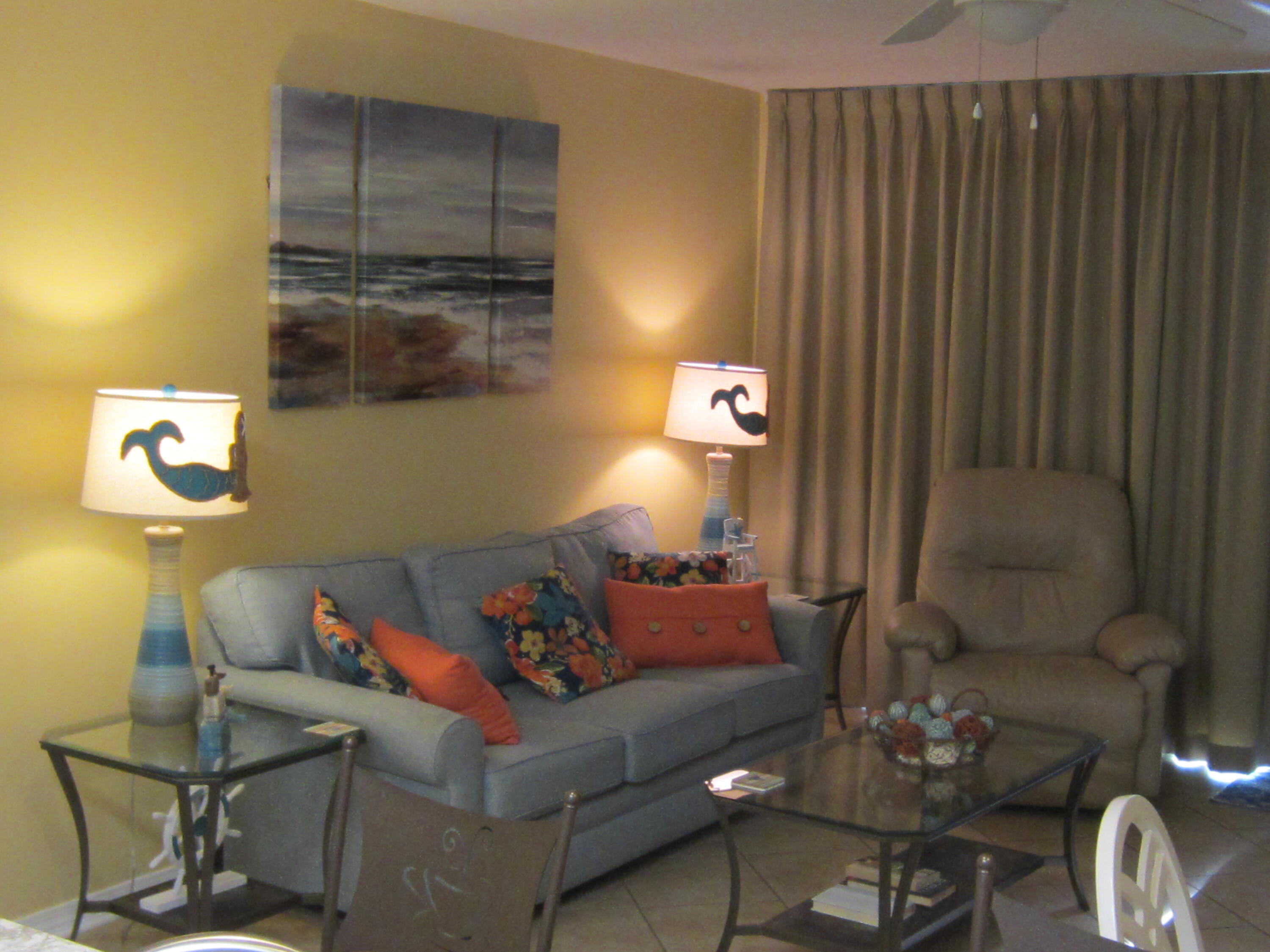 MARAVILLA CONDO PH 1 - Residential