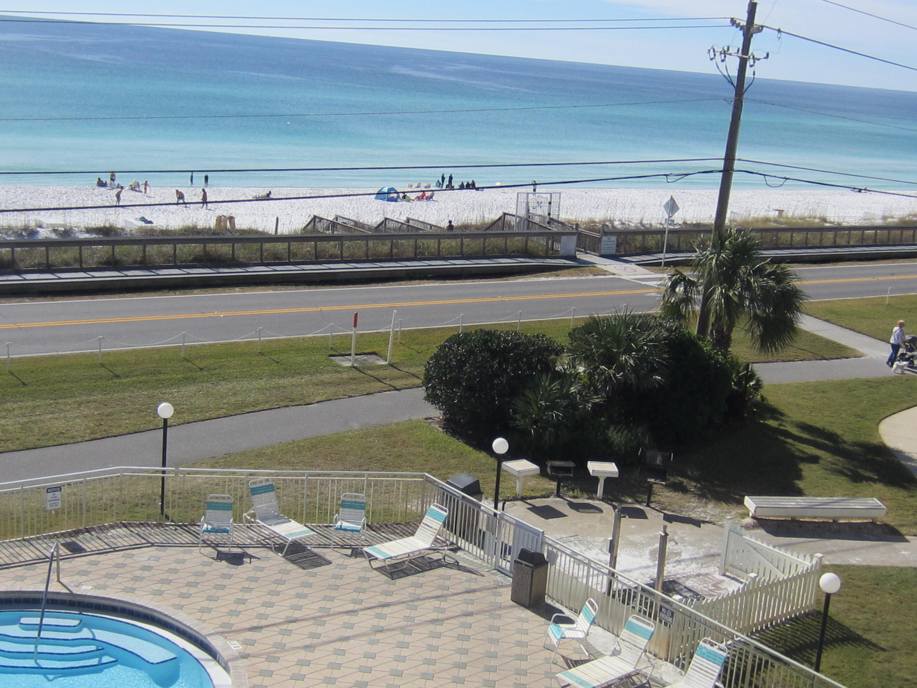 MARAVILLA CONDO PH 1 - Residential