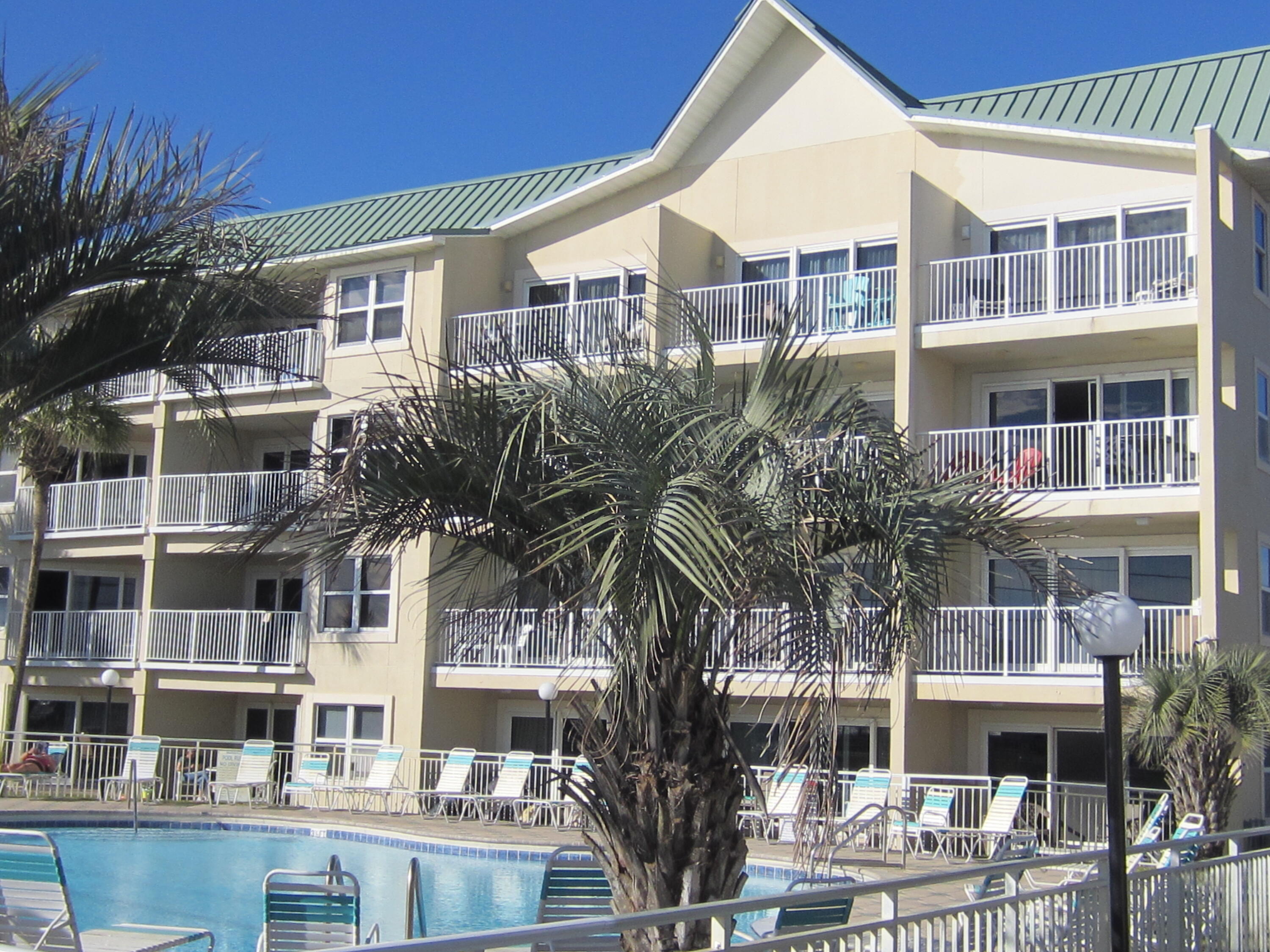 MARAVILLA CONDO PH 1 - Residential