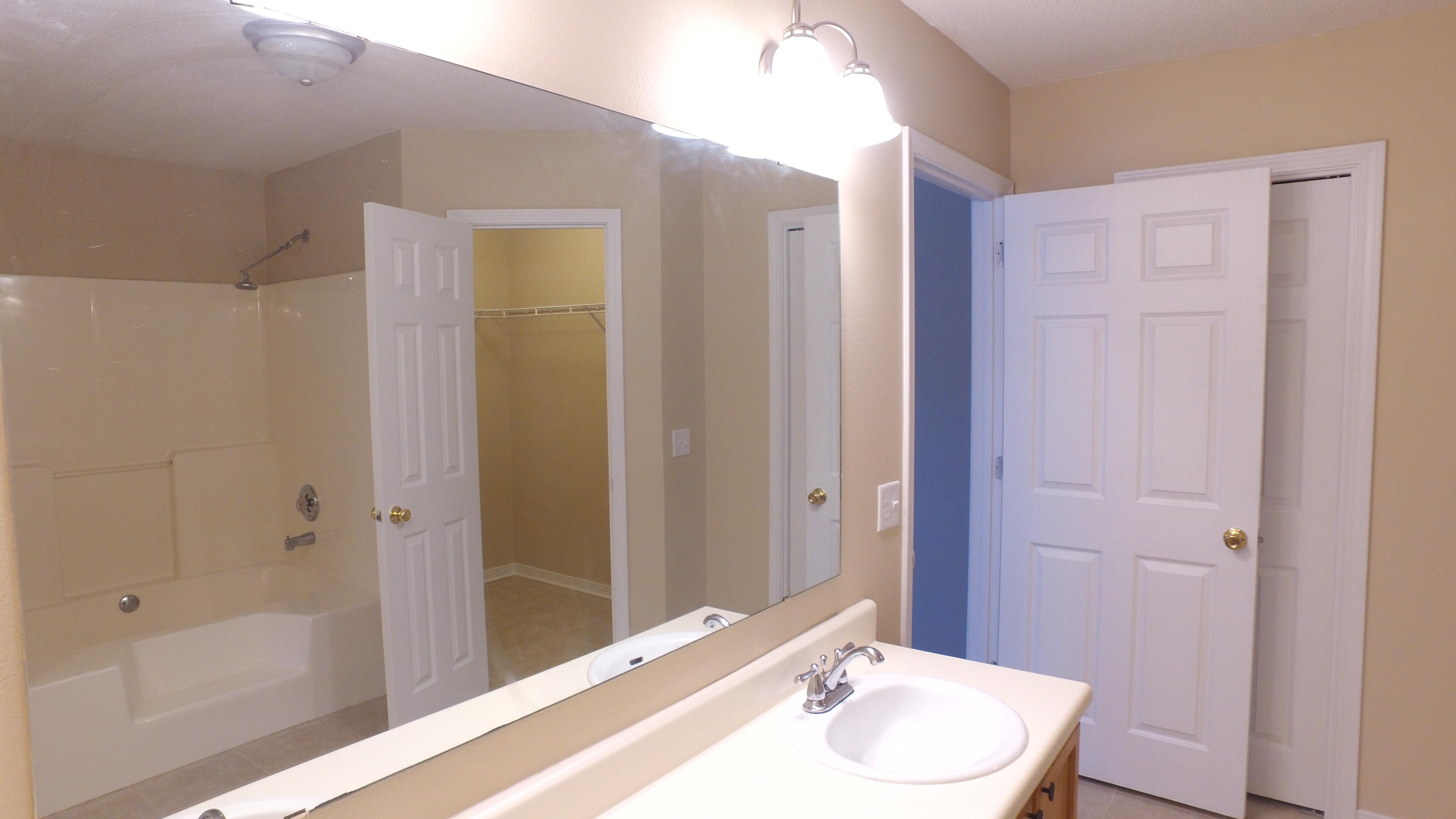 Woodbridge Manor - Residential