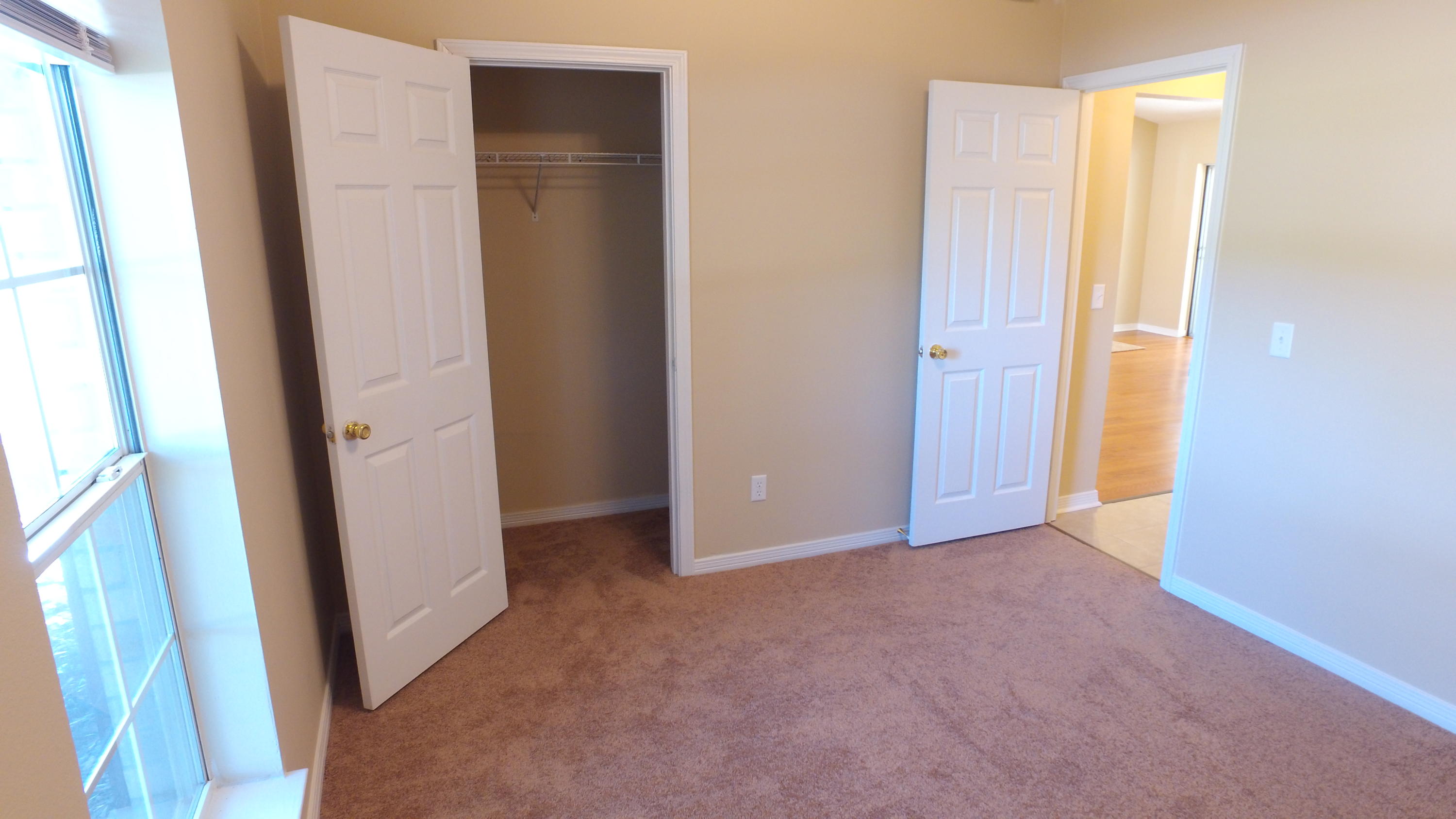 Woodbridge Manor - Residential