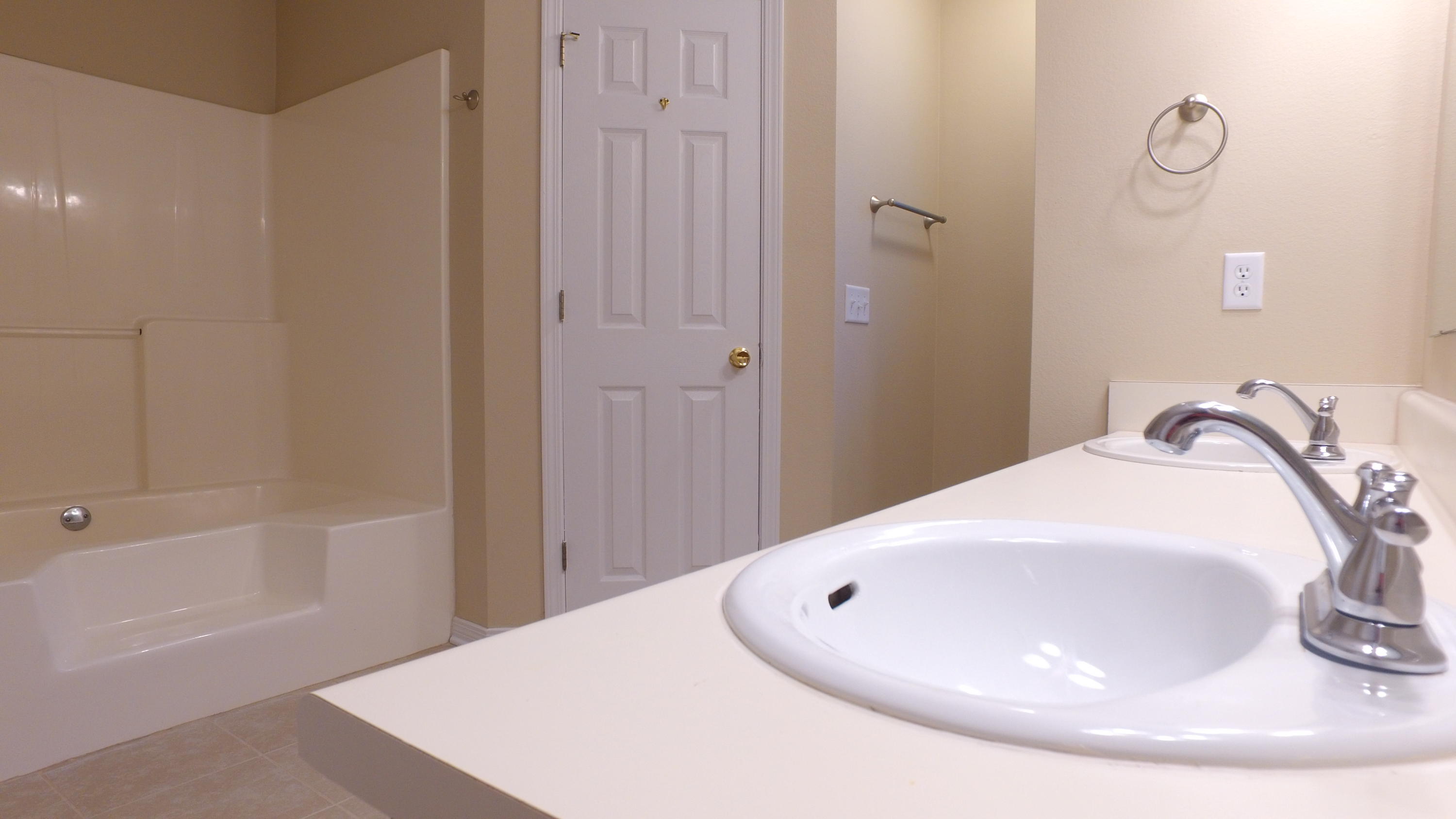 Woodbridge Manor - Residential