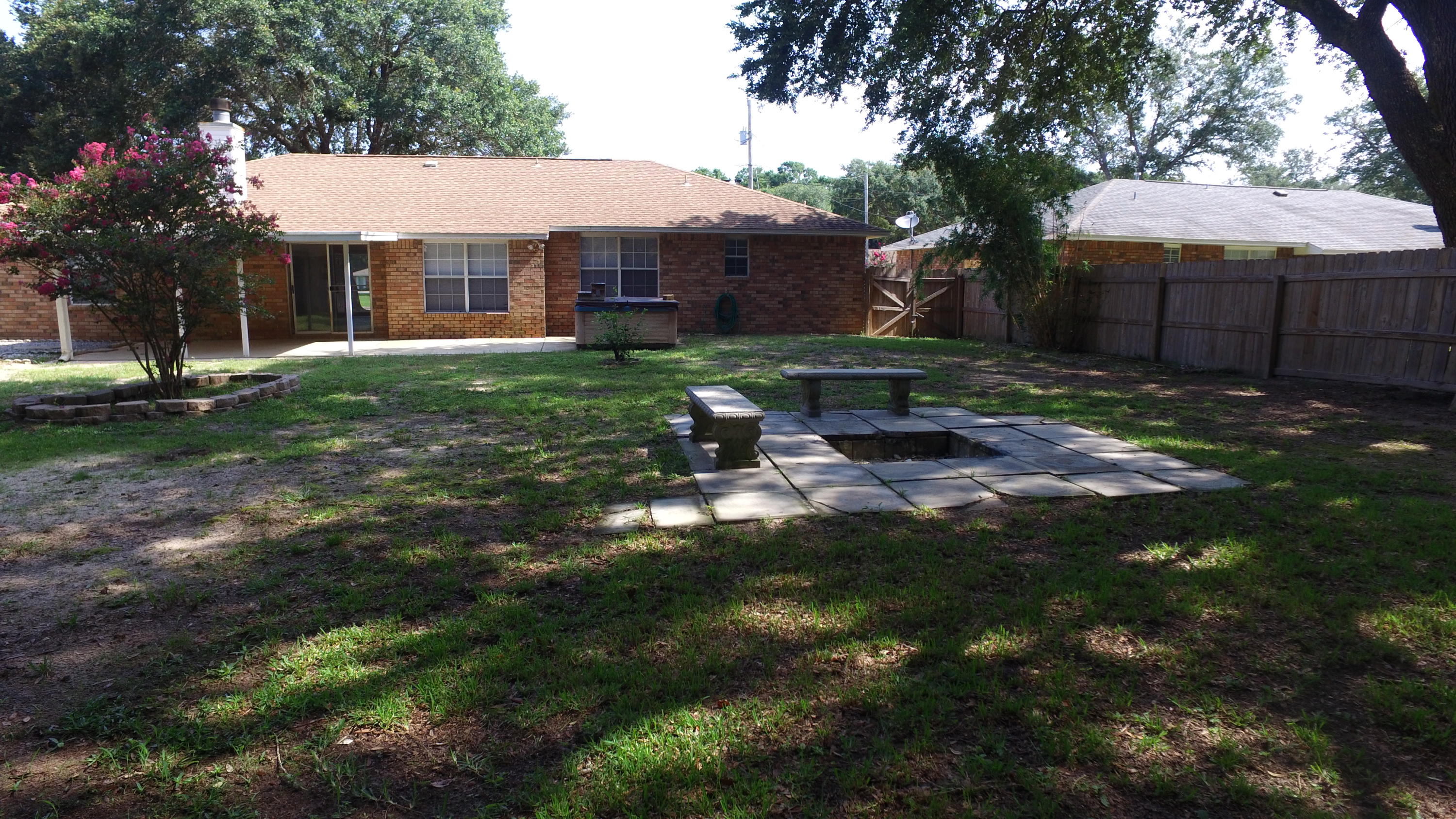 Woodbridge Manor - Residential