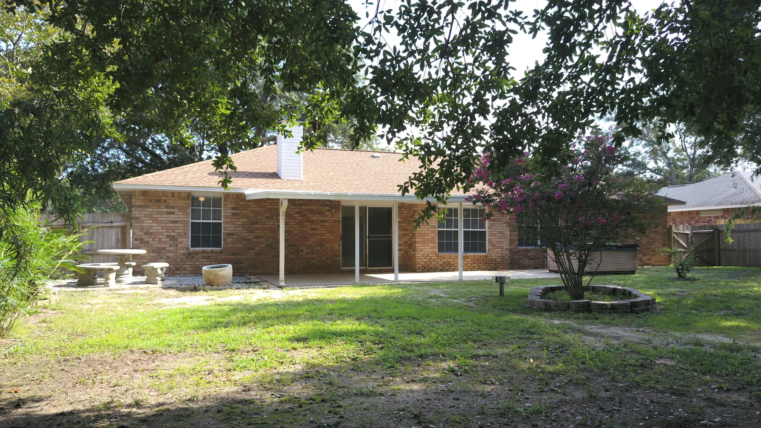 Woodbridge Manor - Residential