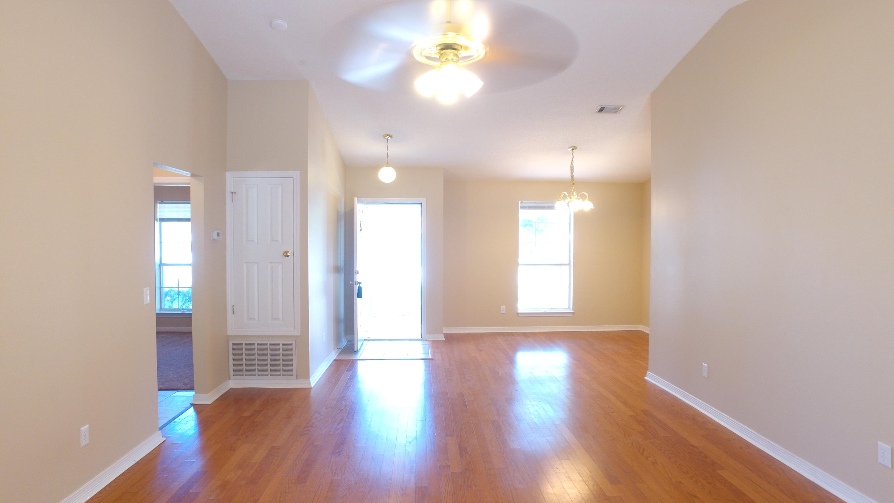 Woodbridge Manor - Residential