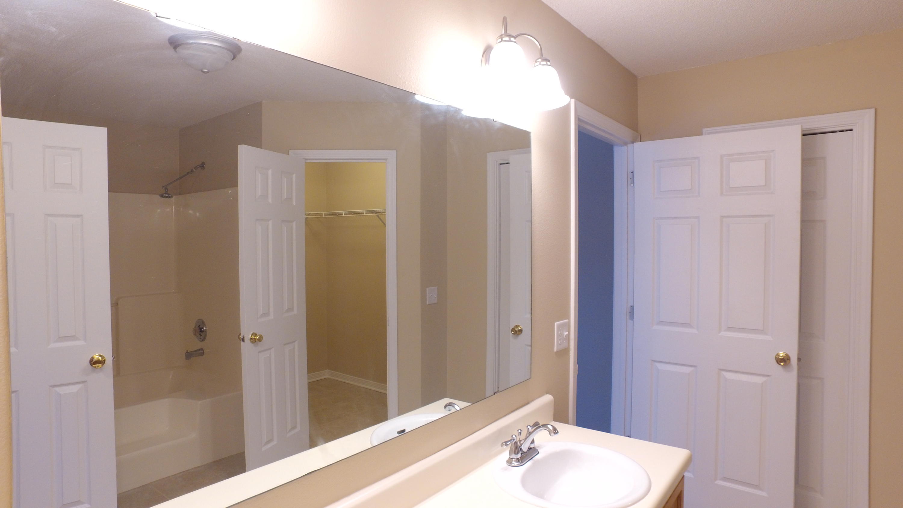 Woodbridge Manor - Residential