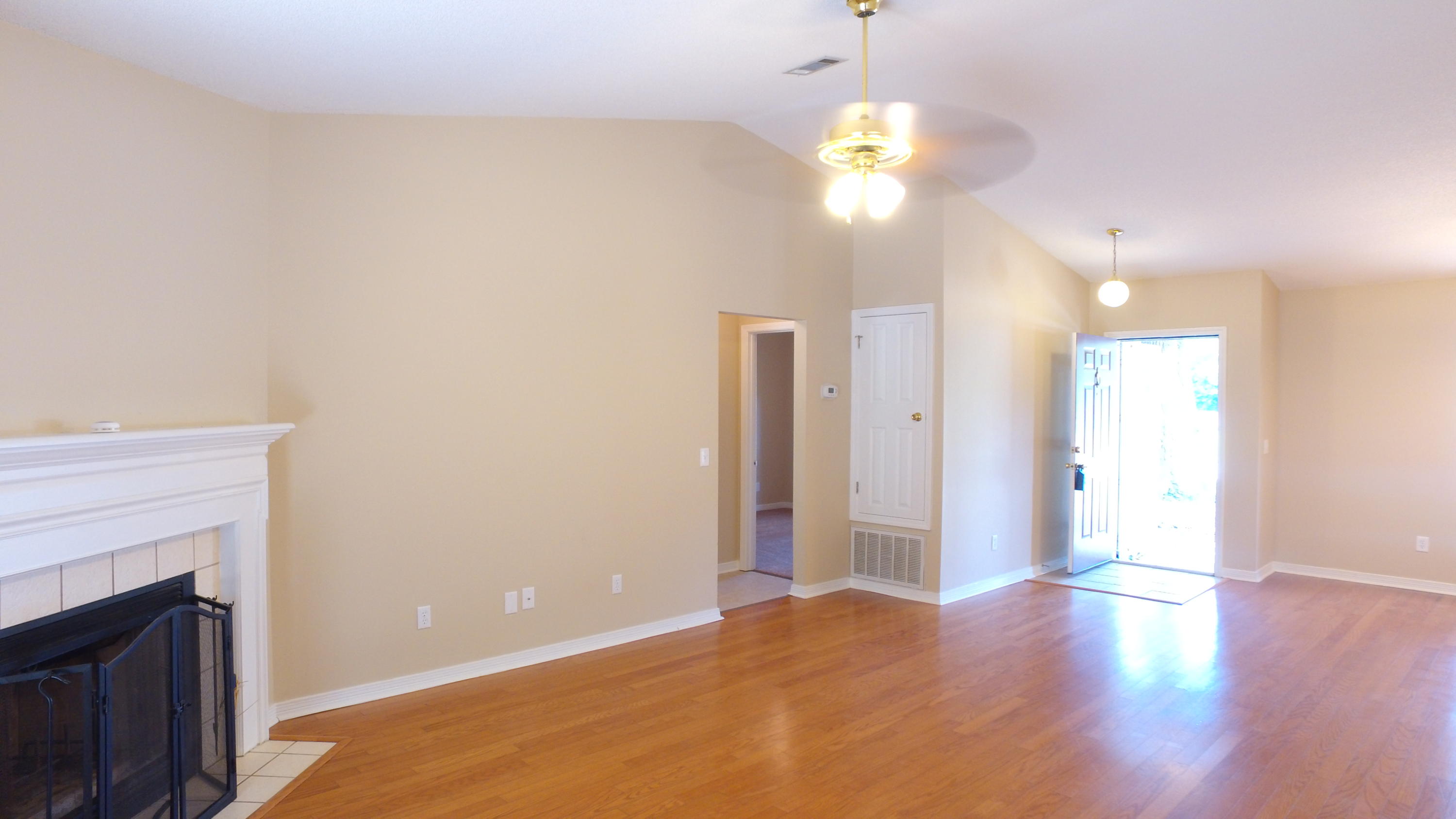 Woodbridge Manor - Residential