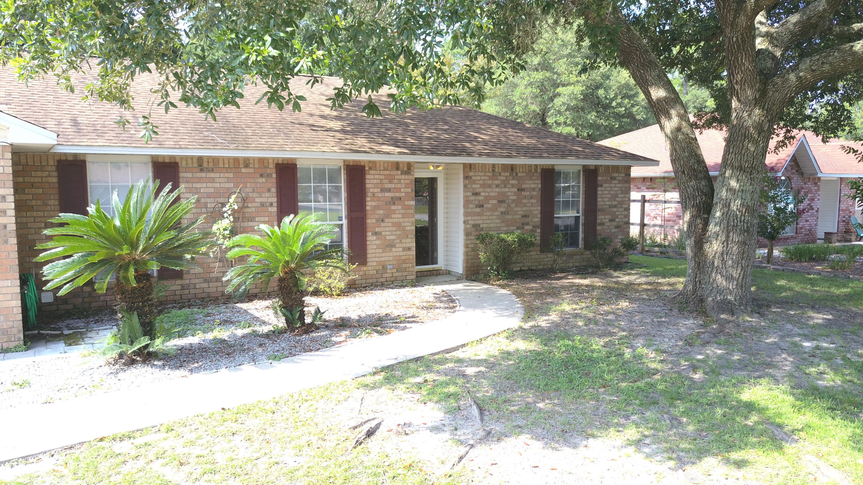 Woodbridge Manor - Residential