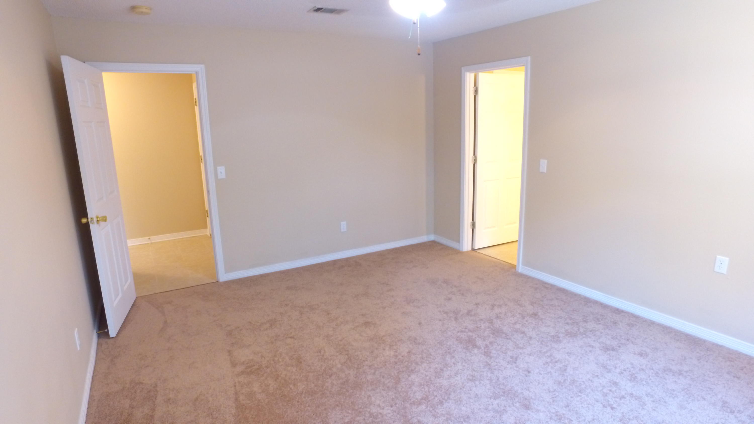 Woodbridge Manor - Residential