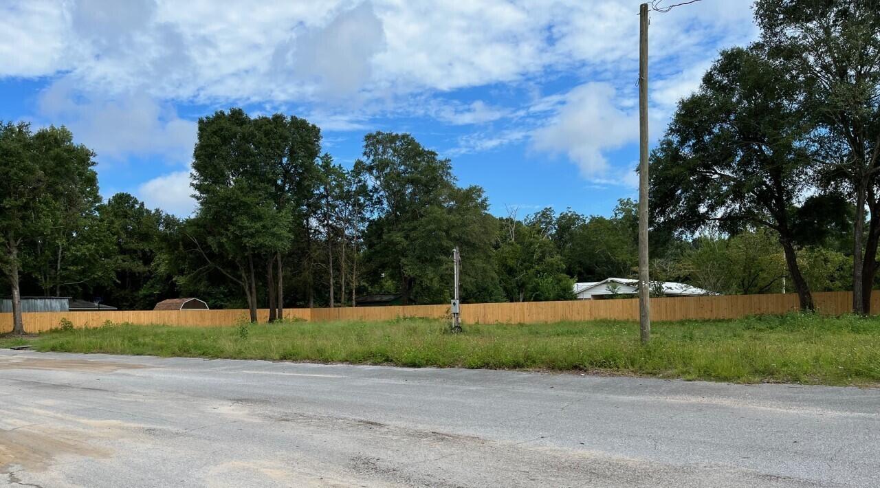 CV ADAM POWELL EAST (231800.00) - Land