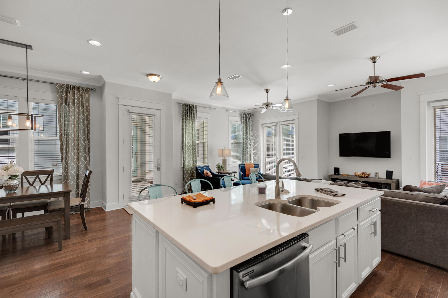 PROMINENCE - Residential