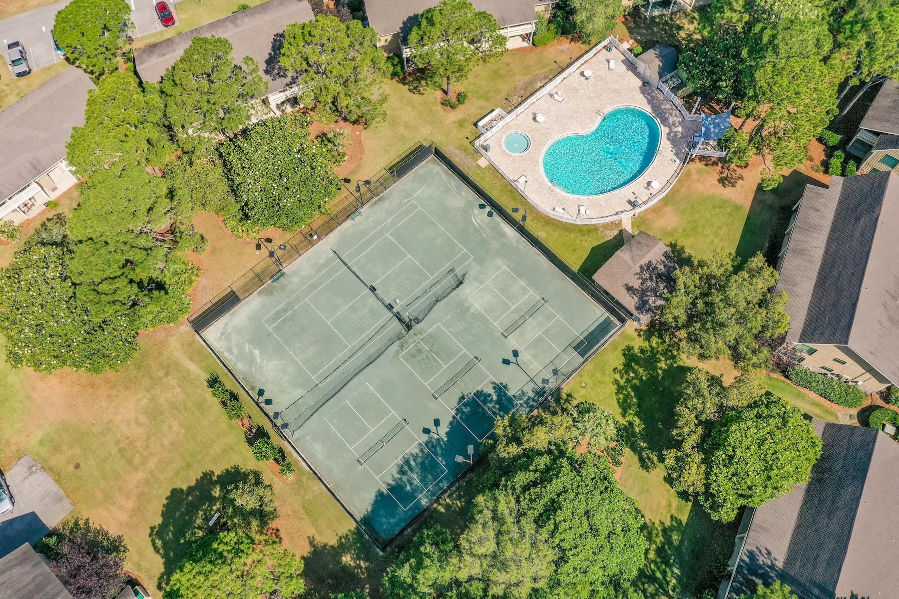 SEASCAPE CONDO FAIRWAYS AT - Residential