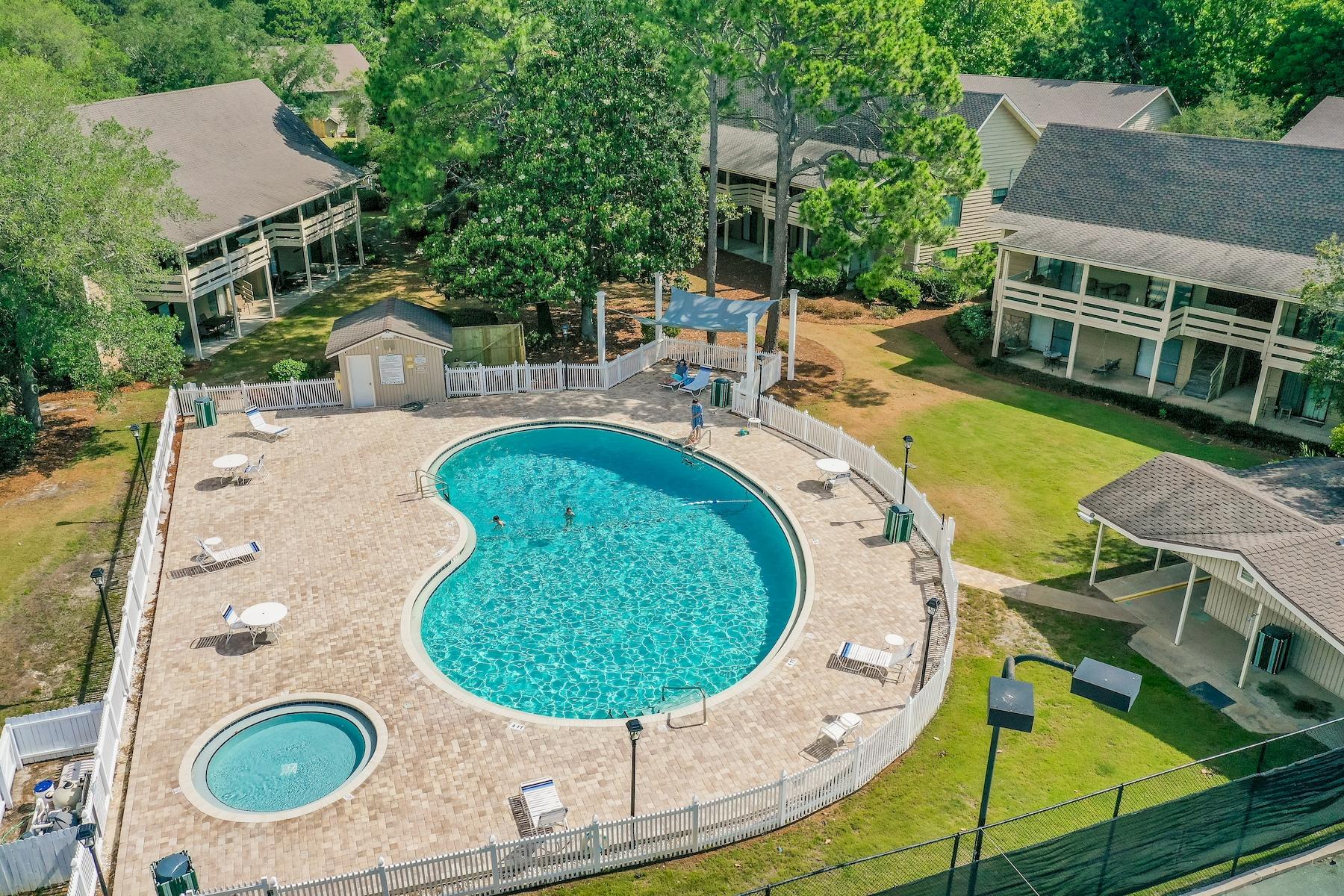 SEASCAPE CONDO FAIRWAYS AT - Residential