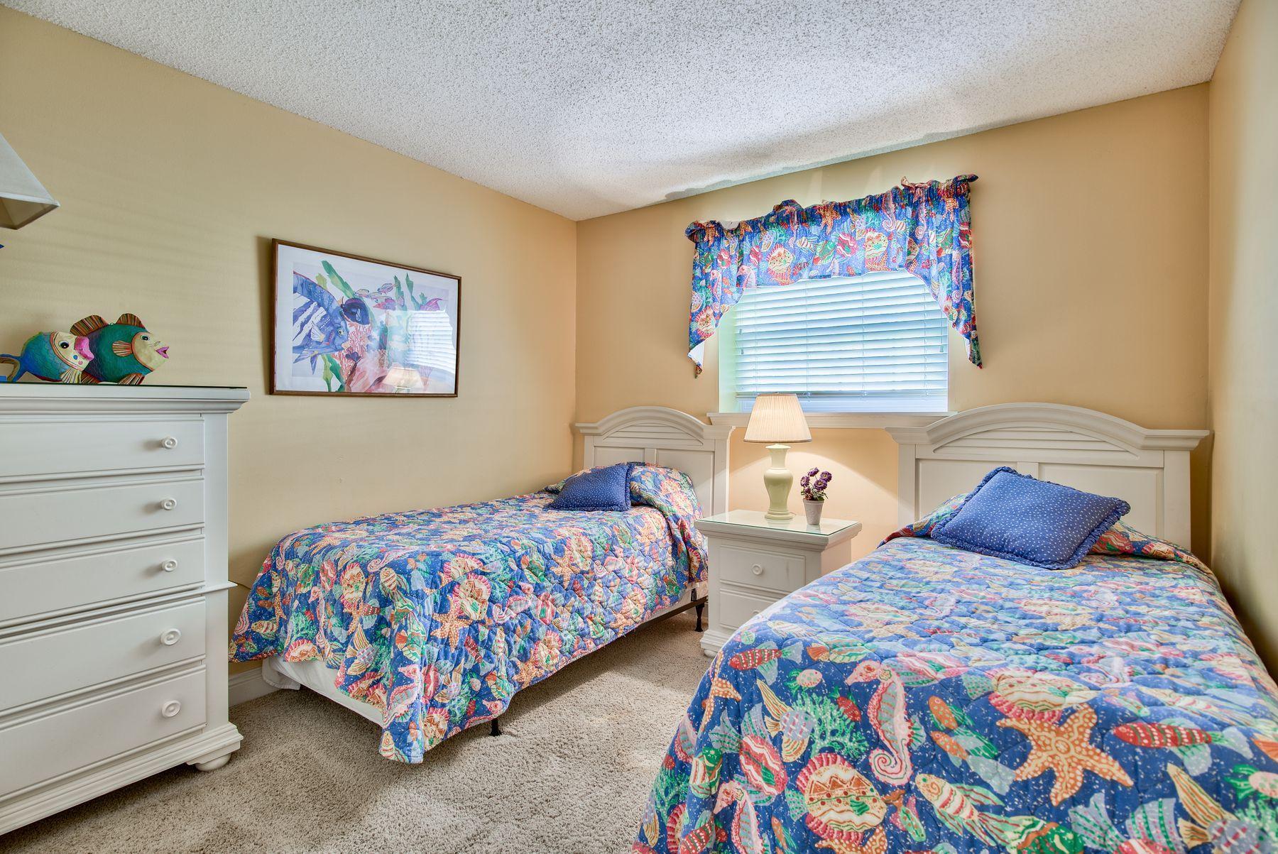 SEASCAPE CONDO FAIRWAYS AT - Residential