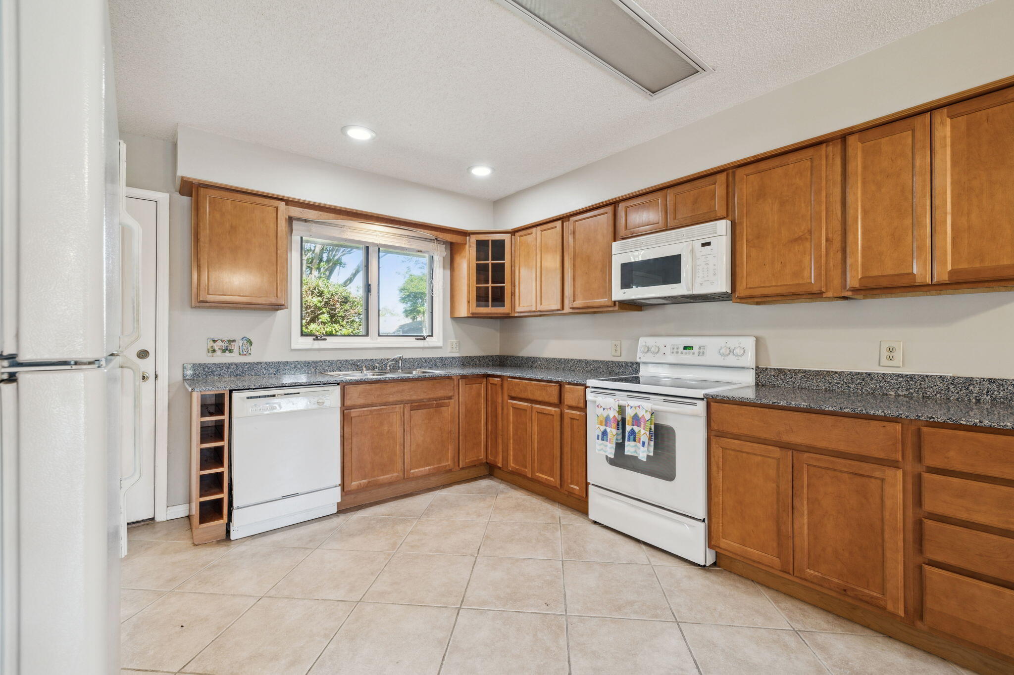 BAY POINT UNIT 1 - Residential