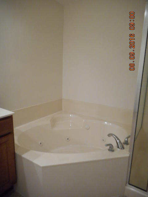 INDIANOLA ON THE WATER - Residential Lease