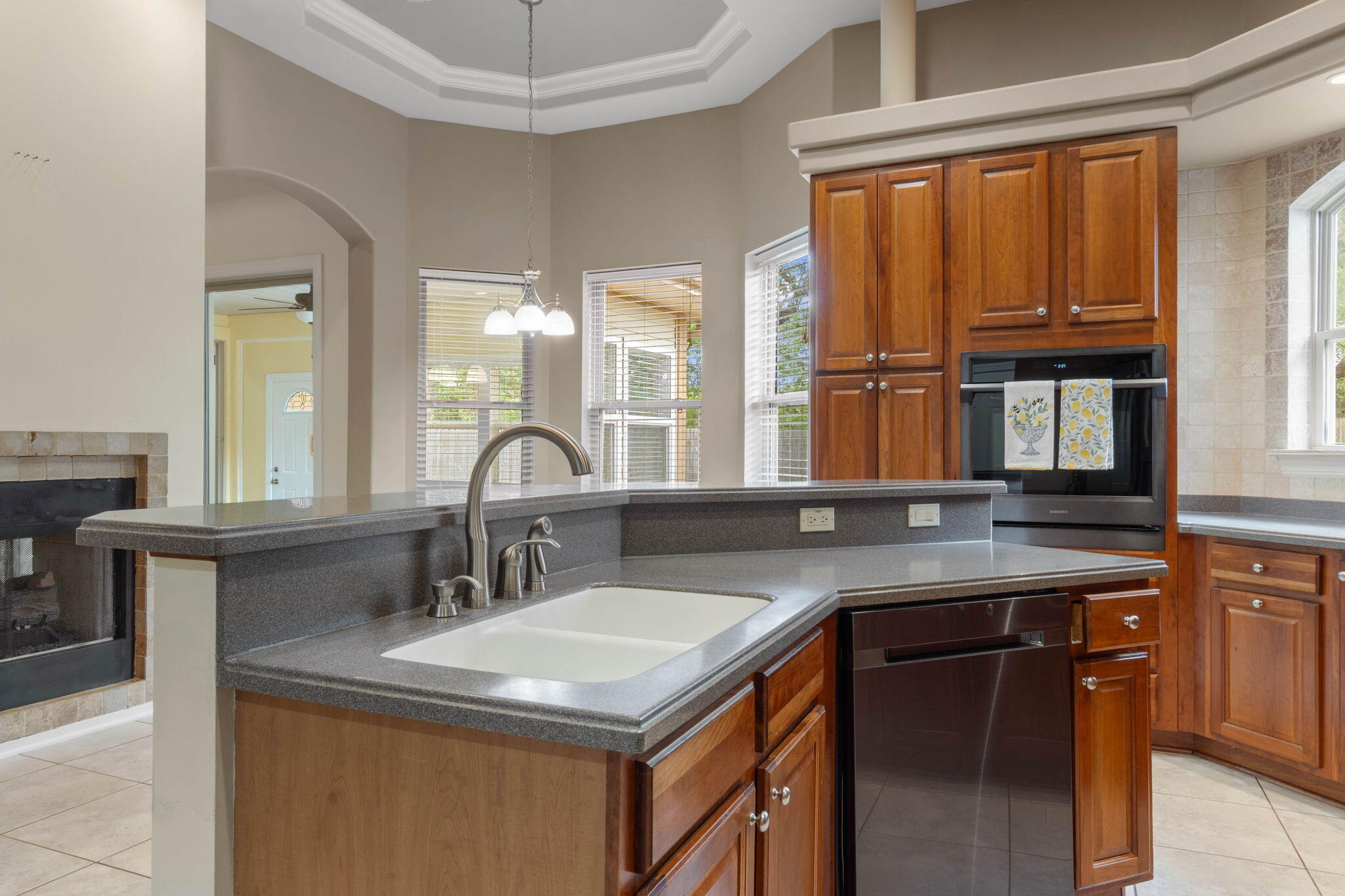 CHARDONNAY ESTATES - Residential