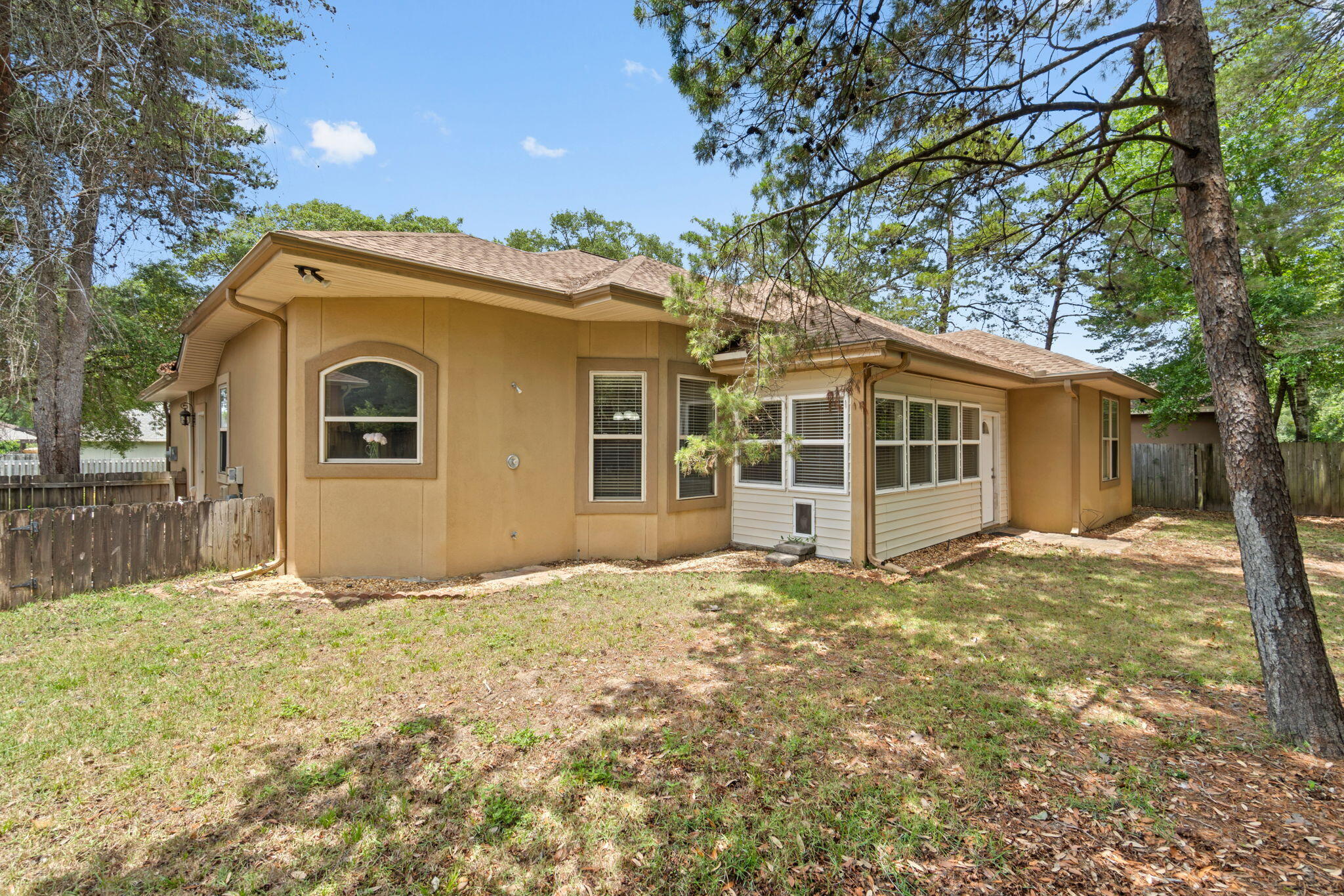 CHARDONNAY ESTATES - Residential