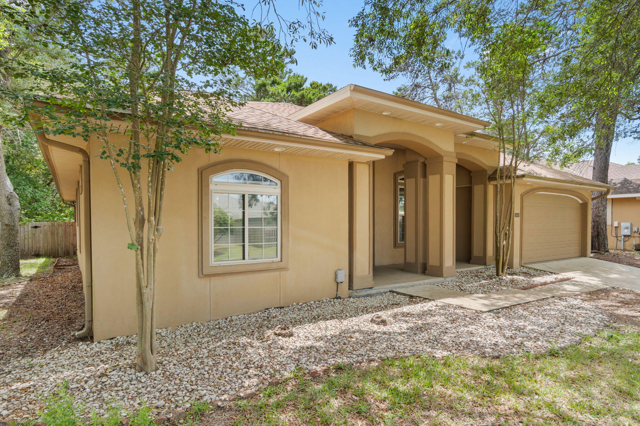 CHARDONNAY ESTATES - Residential