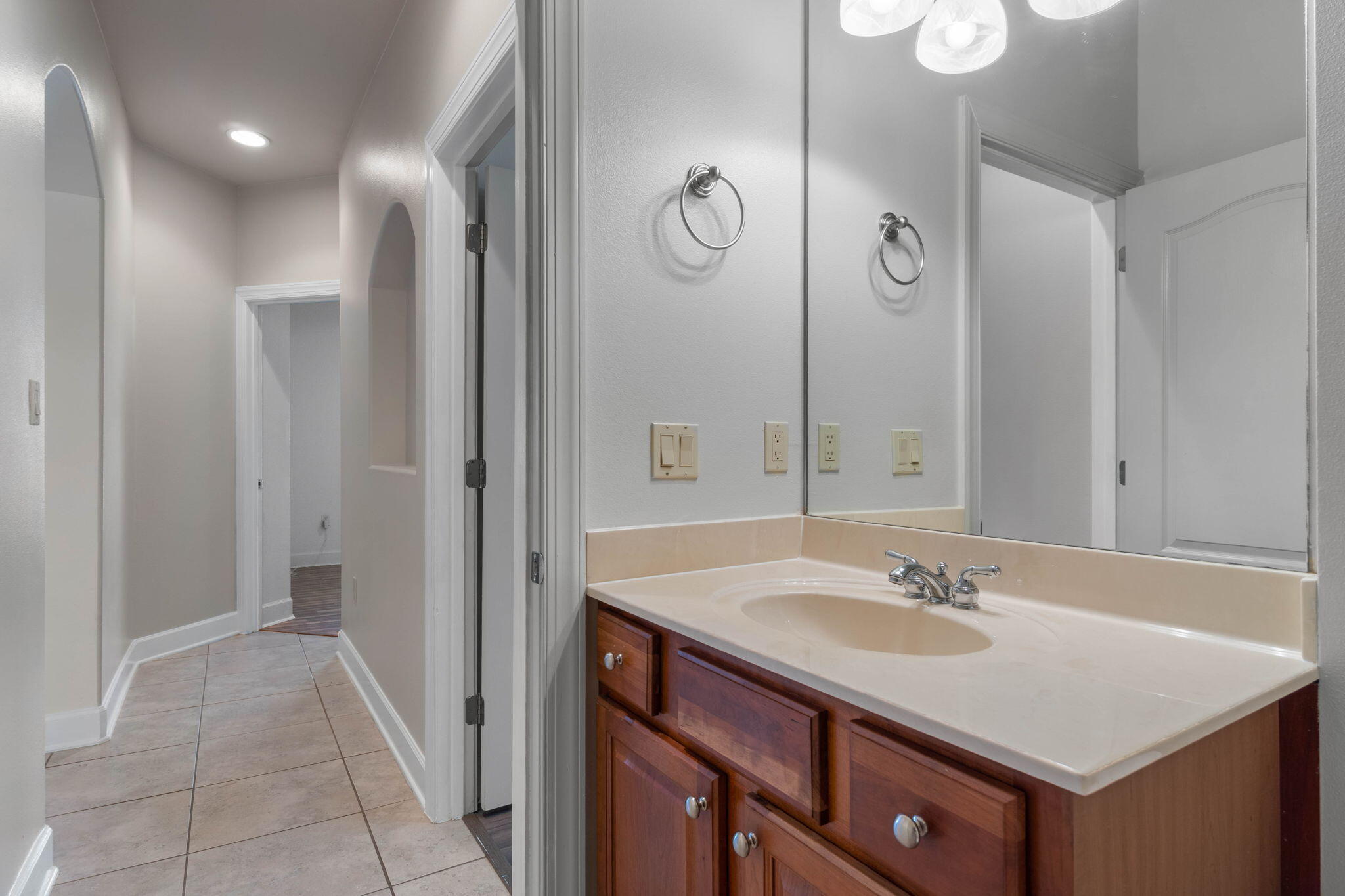CHARDONNAY ESTATES - Residential