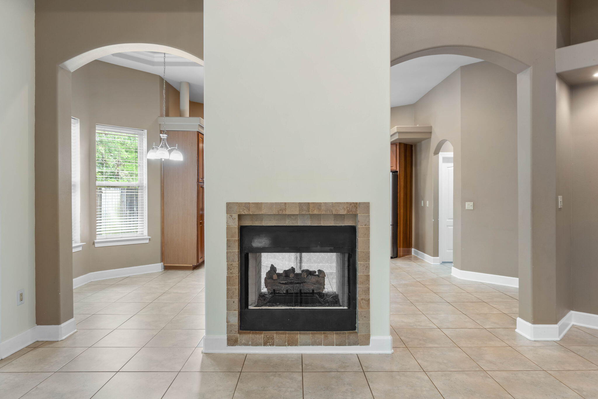 CHARDONNAY ESTATES - Residential