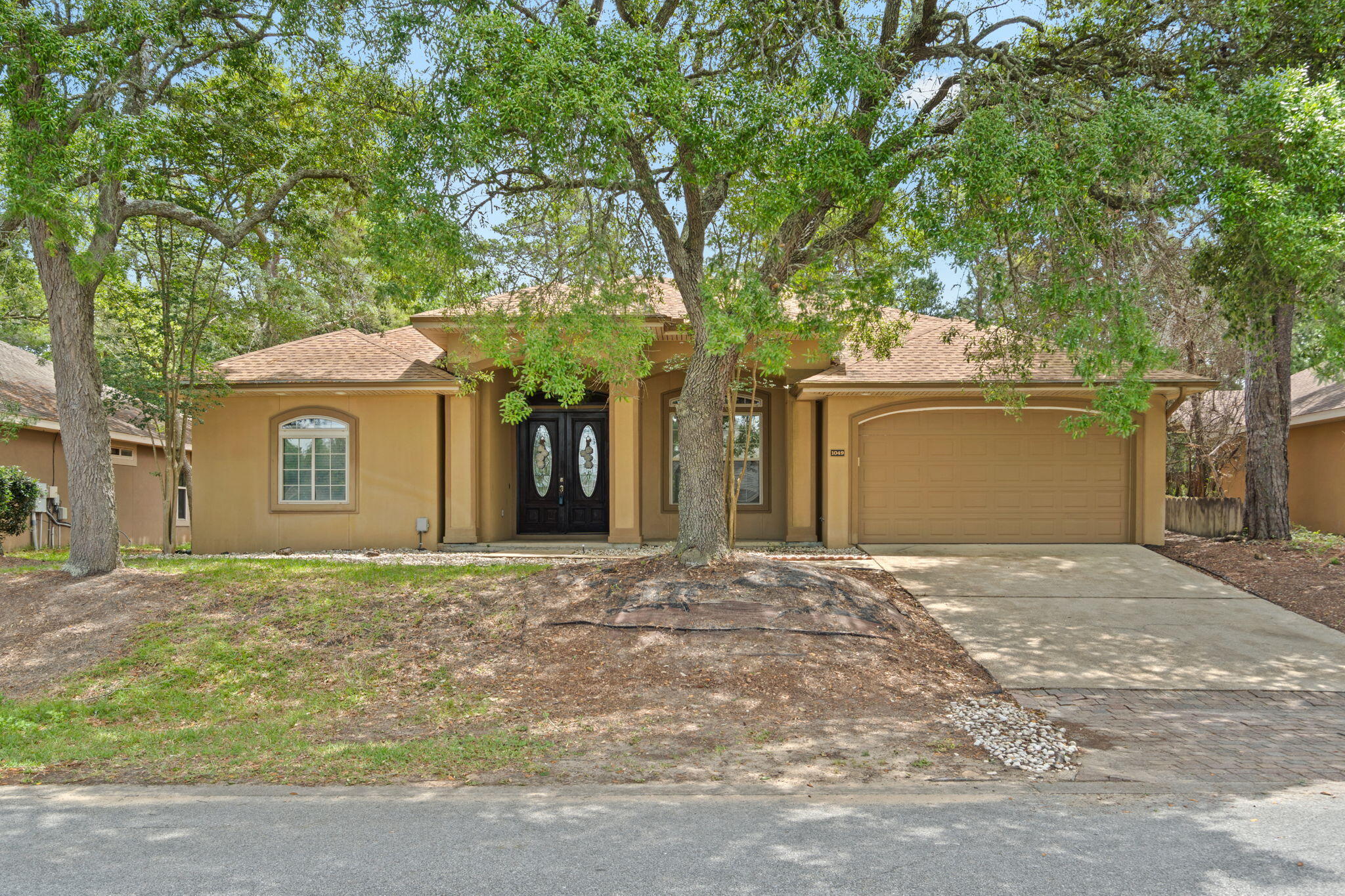 CHARDONNAY ESTATES - Residential