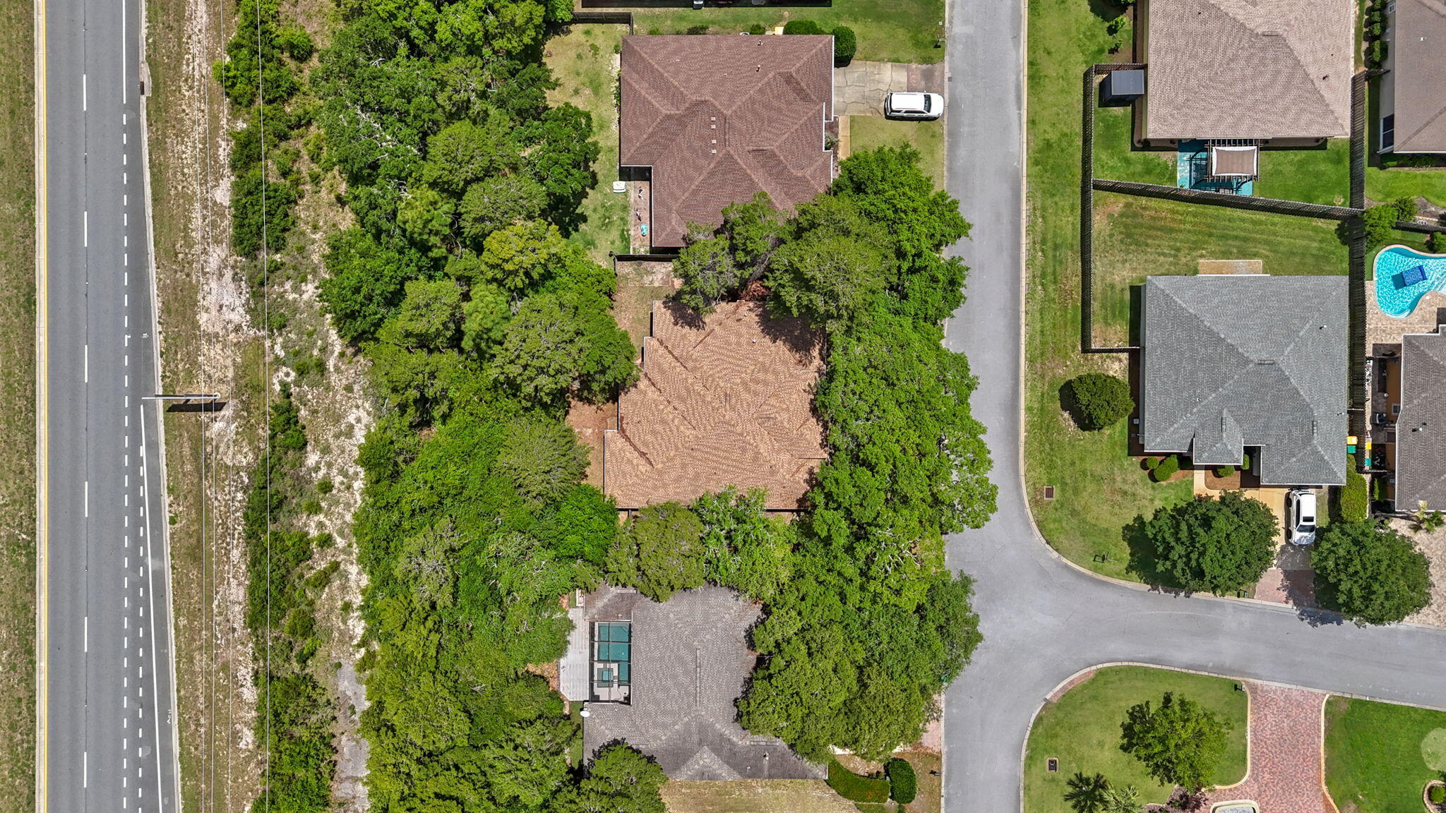 CHARDONNAY ESTATES - Residential