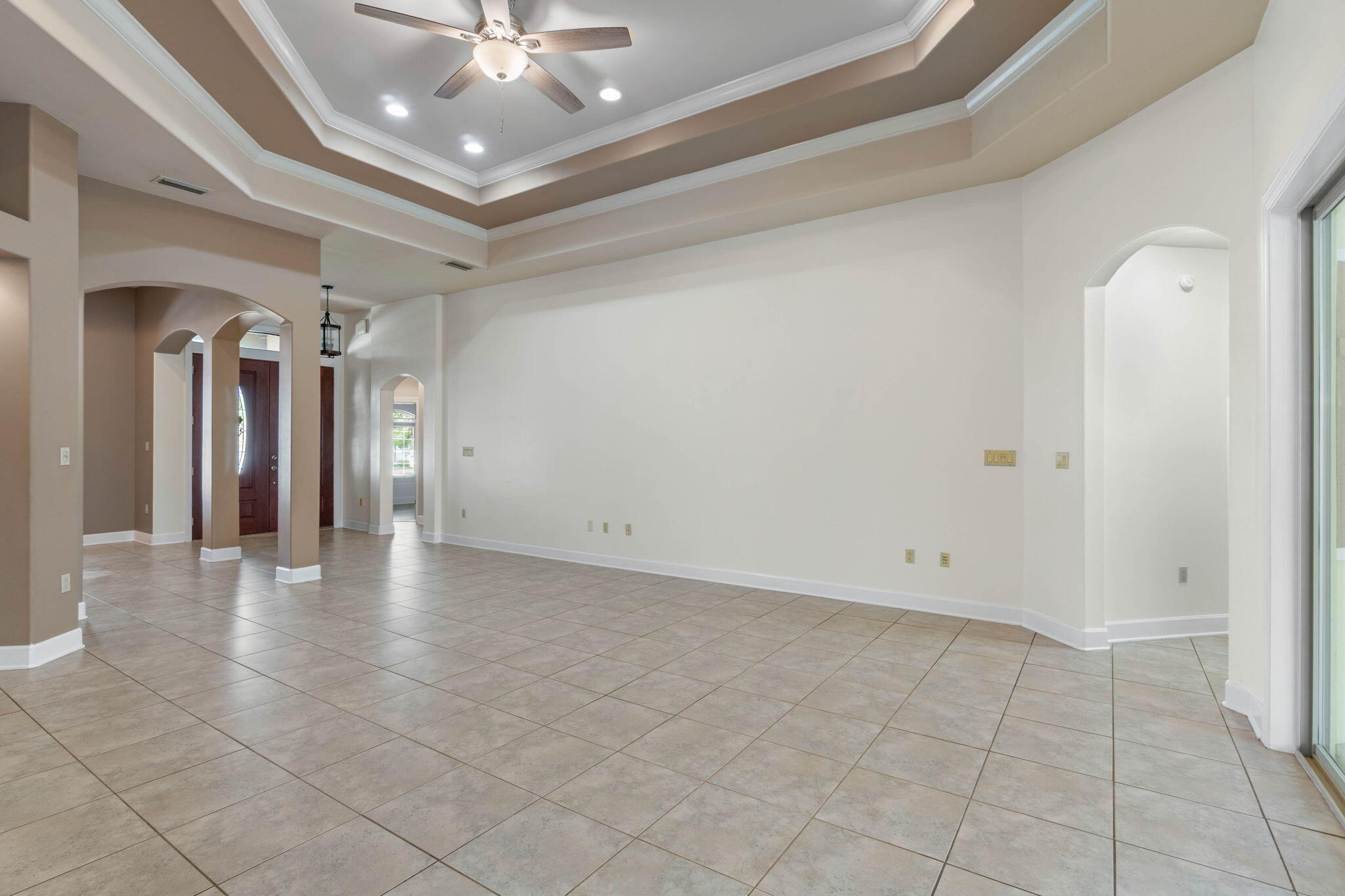 CHARDONNAY ESTATES - Residential