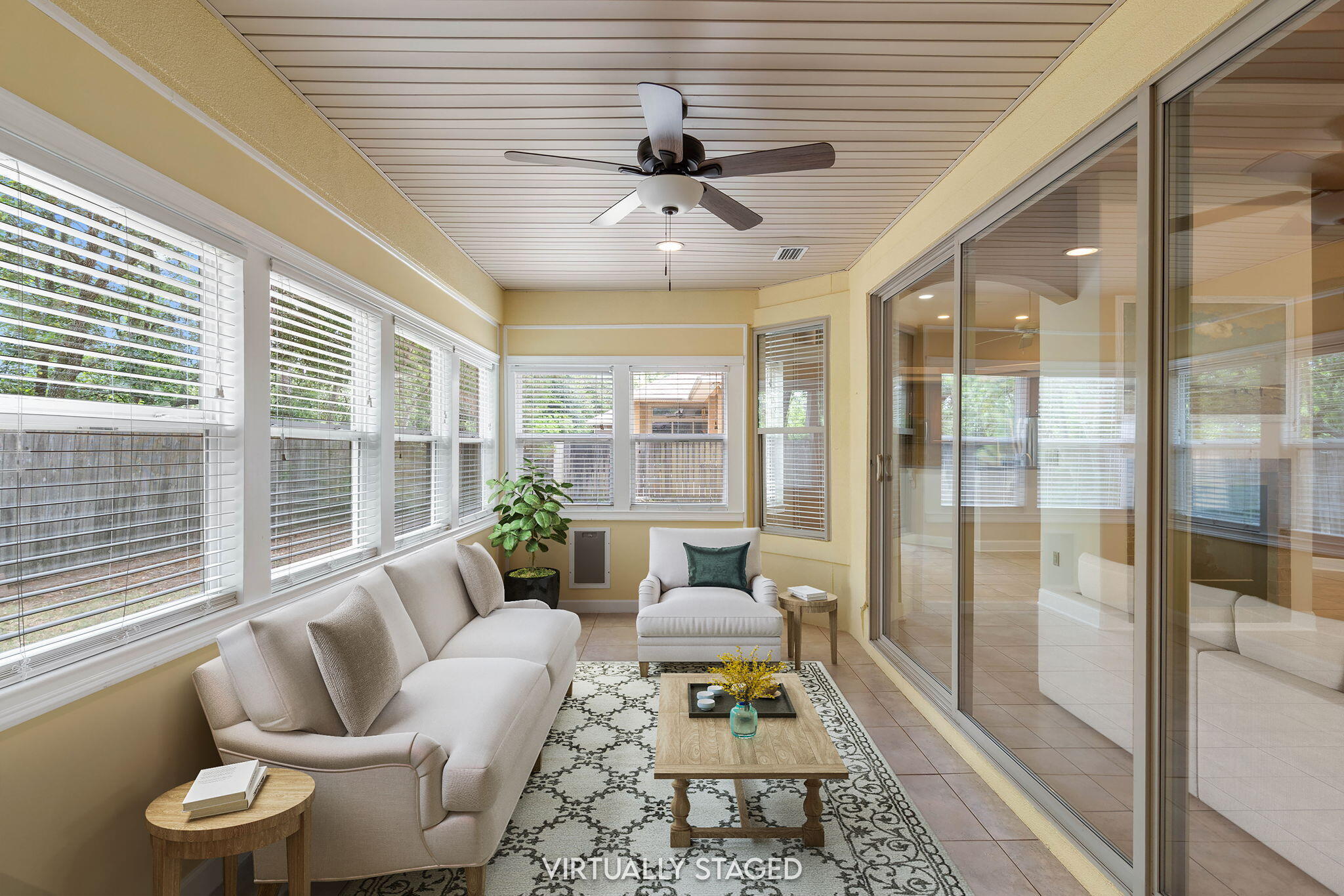 CHARDONNAY ESTATES - Residential