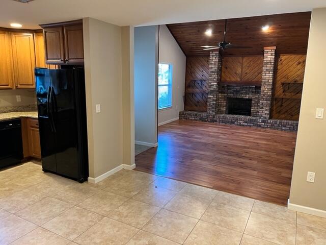 CANDLEWOOD VILLAGE - Residential Lease