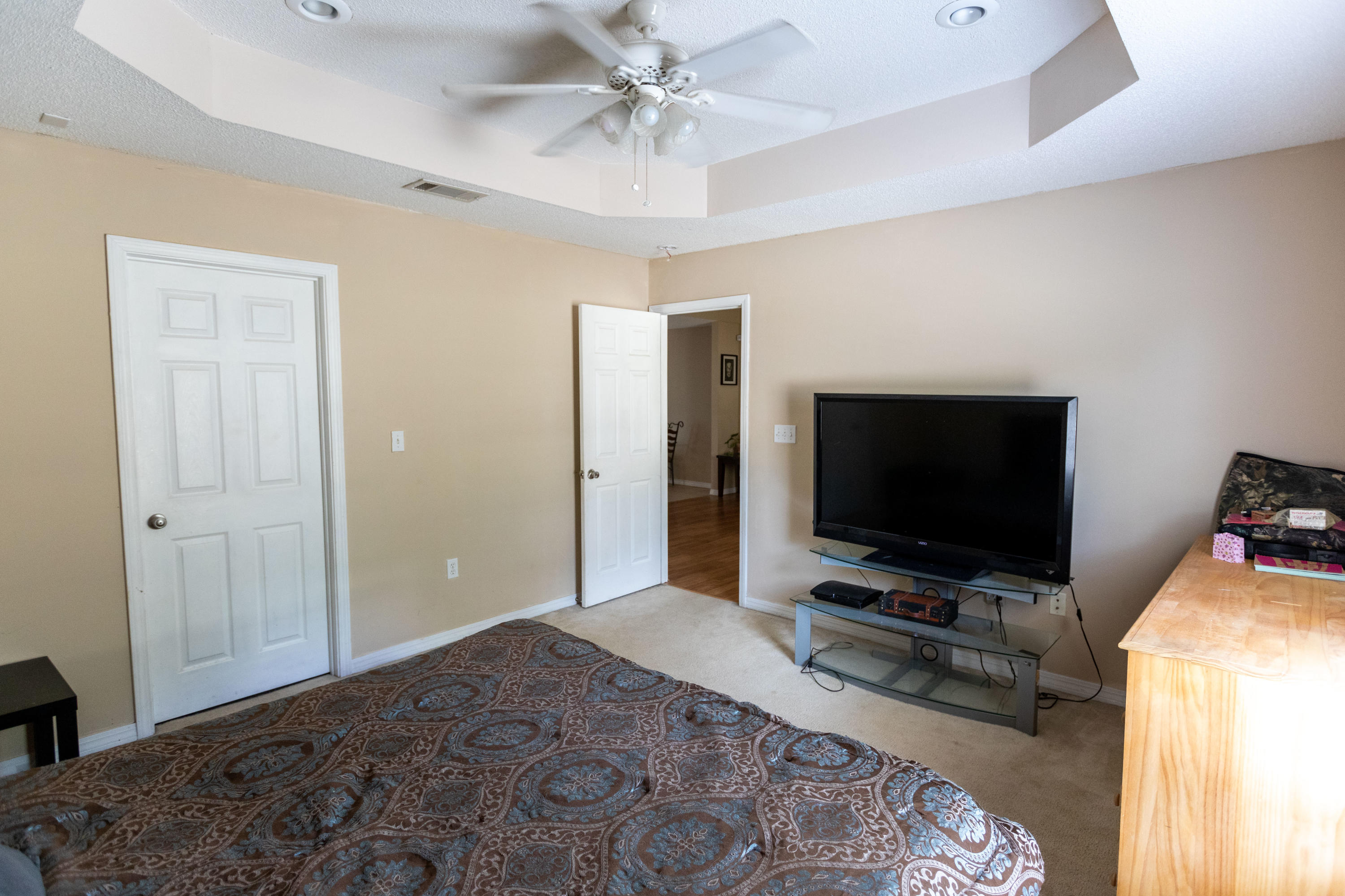 JERNIGAN S/D 2ND ADD LOT 15 BLK A - Residential