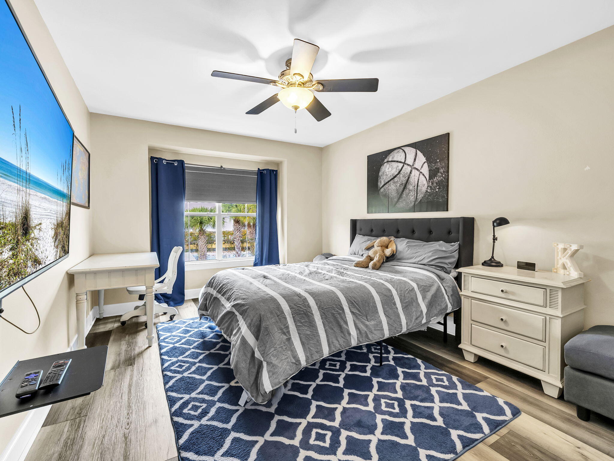 EAGLE BAY - Residential