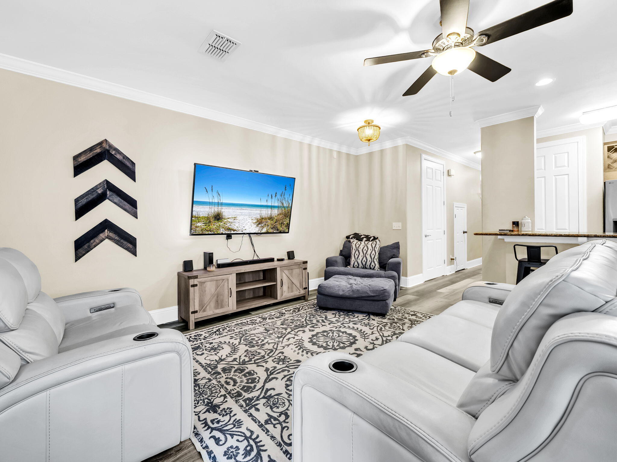 EAGLE BAY - Residential