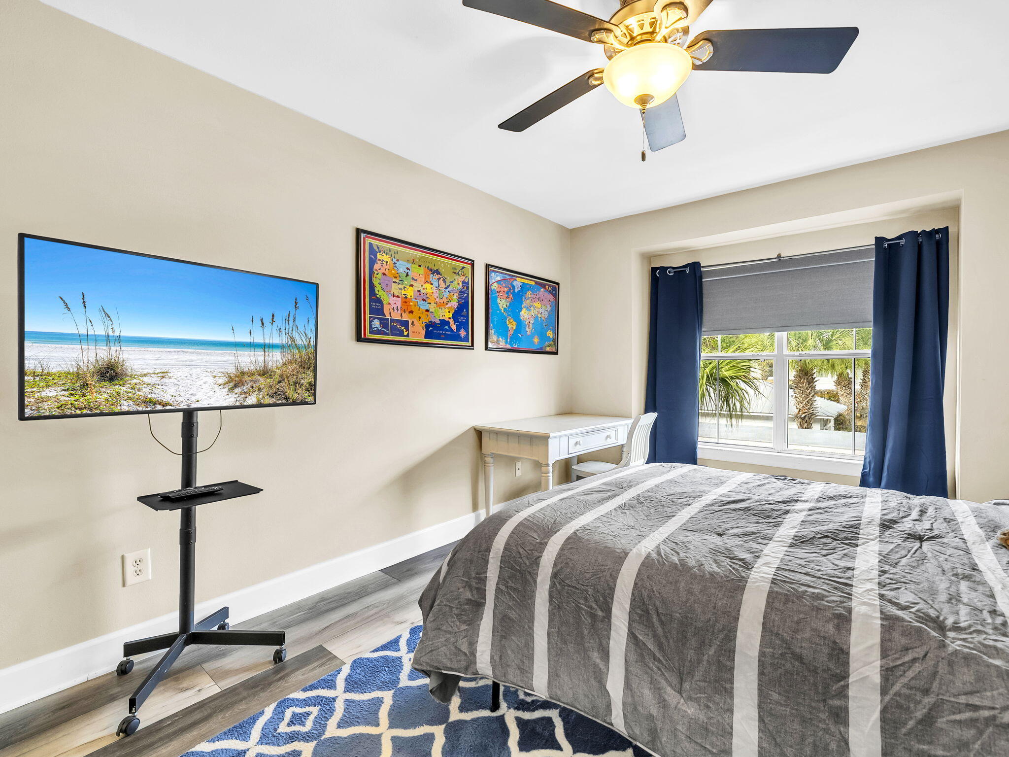 EAGLE BAY - Residential