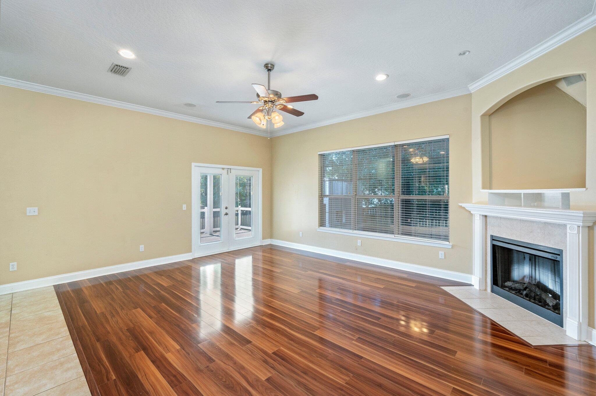 TRAILWOOD ESTATES - Residential Lease