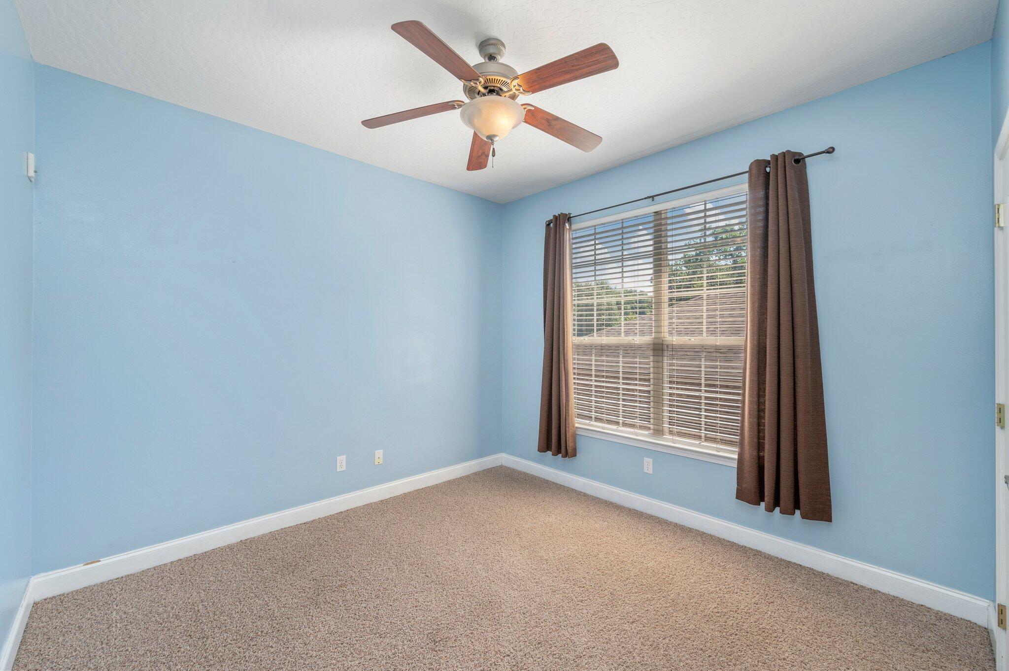 TRAILWOOD ESTATES - Residential Lease