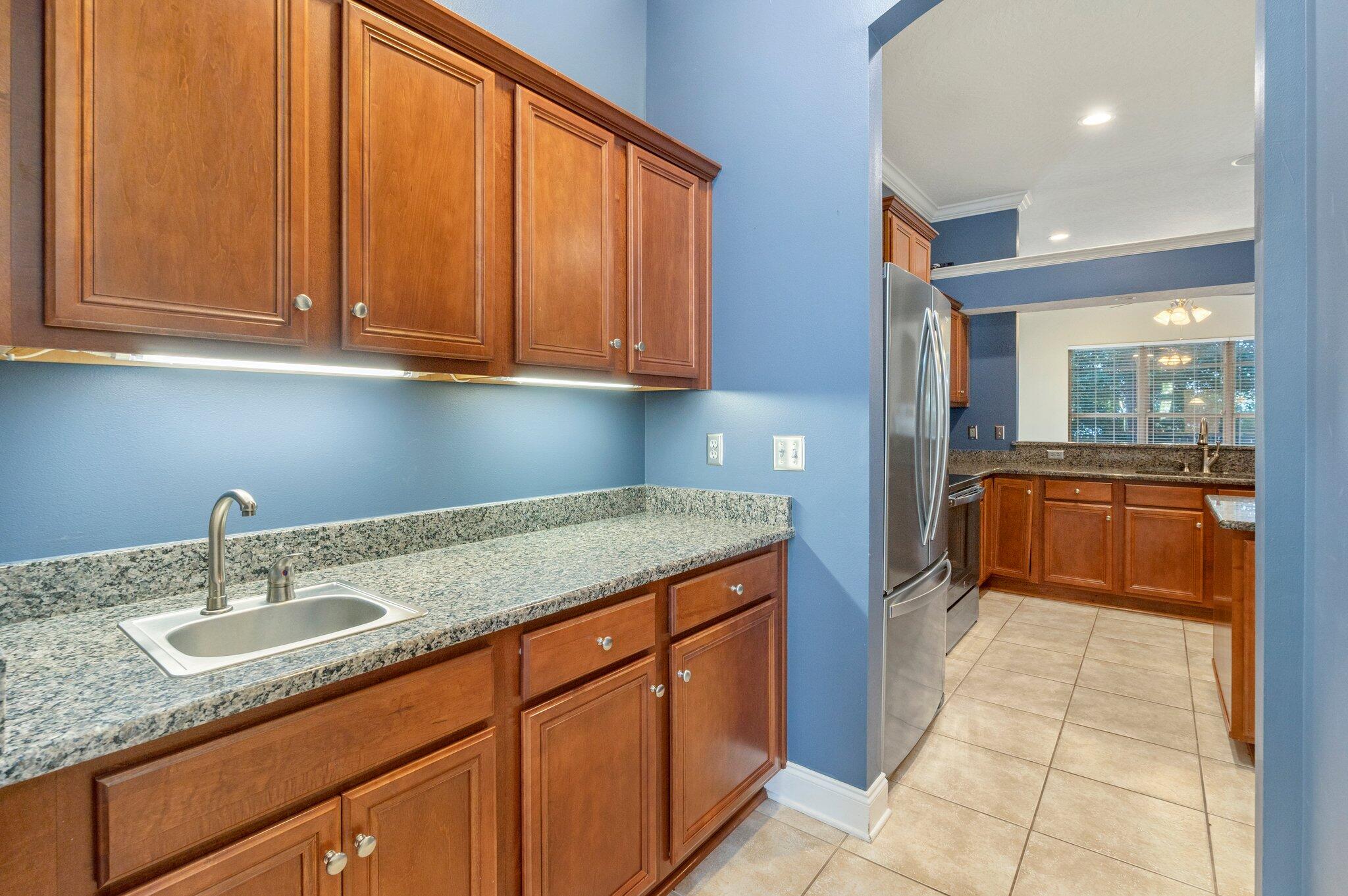 TRAILWOOD ESTATES - Residential Lease