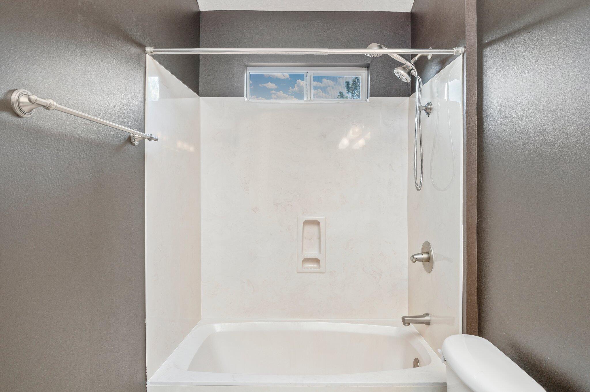 TRAILWOOD ESTATES - Residential Lease