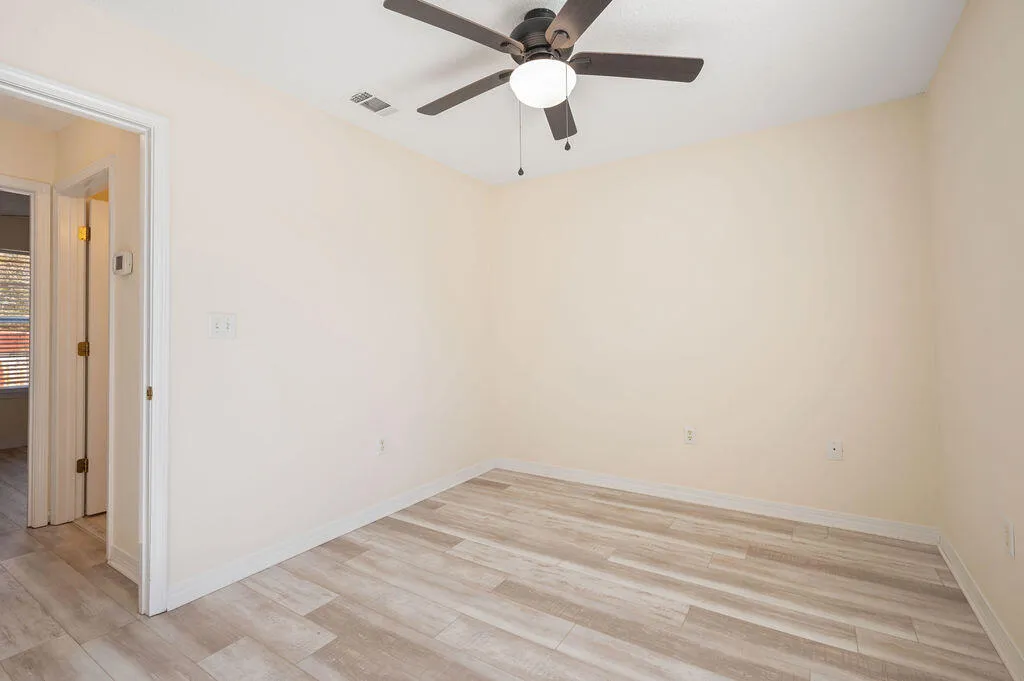 Crestview, Florida 32539, United States, 3 Bedrooms Bedrooms, ,2 BathroomsBathrooms,Residential,Pending,17401