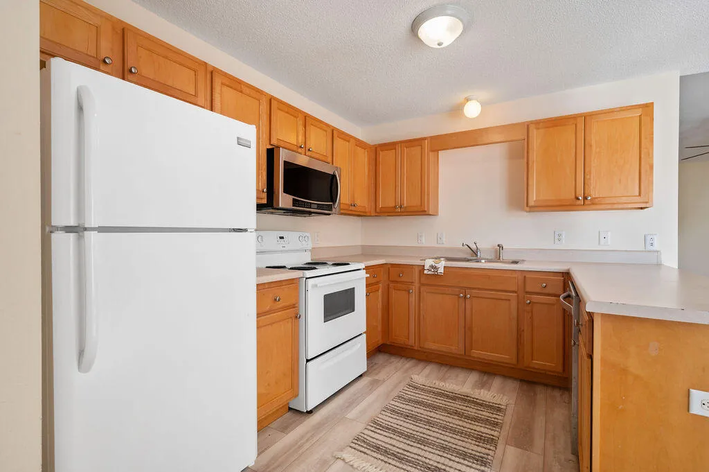 Crestview, Florida 32539, United States, 3 Bedrooms Bedrooms, ,2 BathroomsBathrooms,Residential,Pending,17401