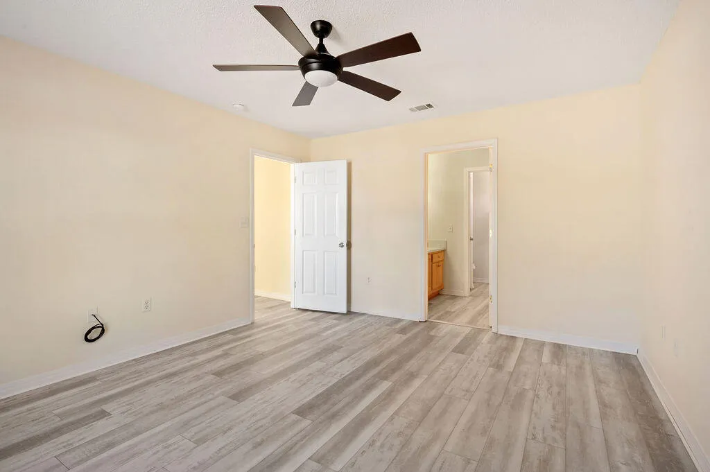 Crestview, Florida 32539, United States, 3 Bedrooms Bedrooms, ,2 BathroomsBathrooms,Residential,Pending,17401