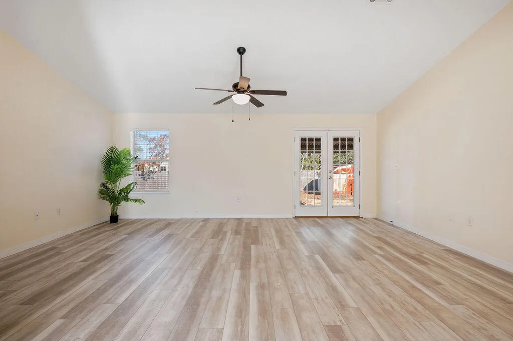 Crestview, Florida 32539, United States, 3 Bedrooms Bedrooms, ,2 BathroomsBathrooms,Residential,Pending,17401