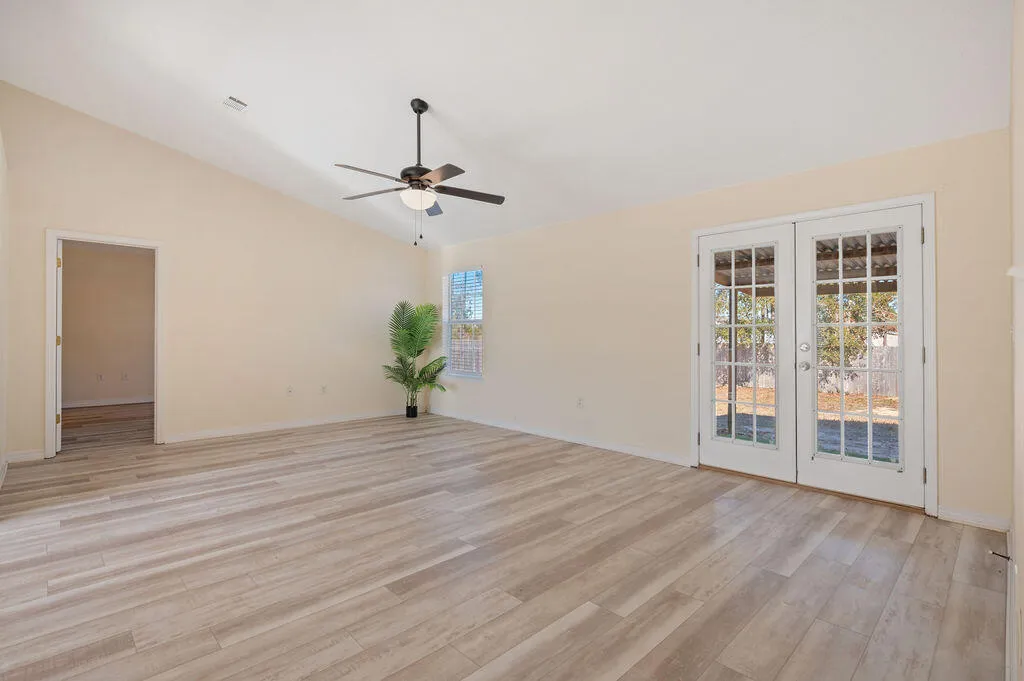 Crestview, Florida 32539, United States, 3 Bedrooms Bedrooms, ,2 BathroomsBathrooms,Residential,Pending,17401