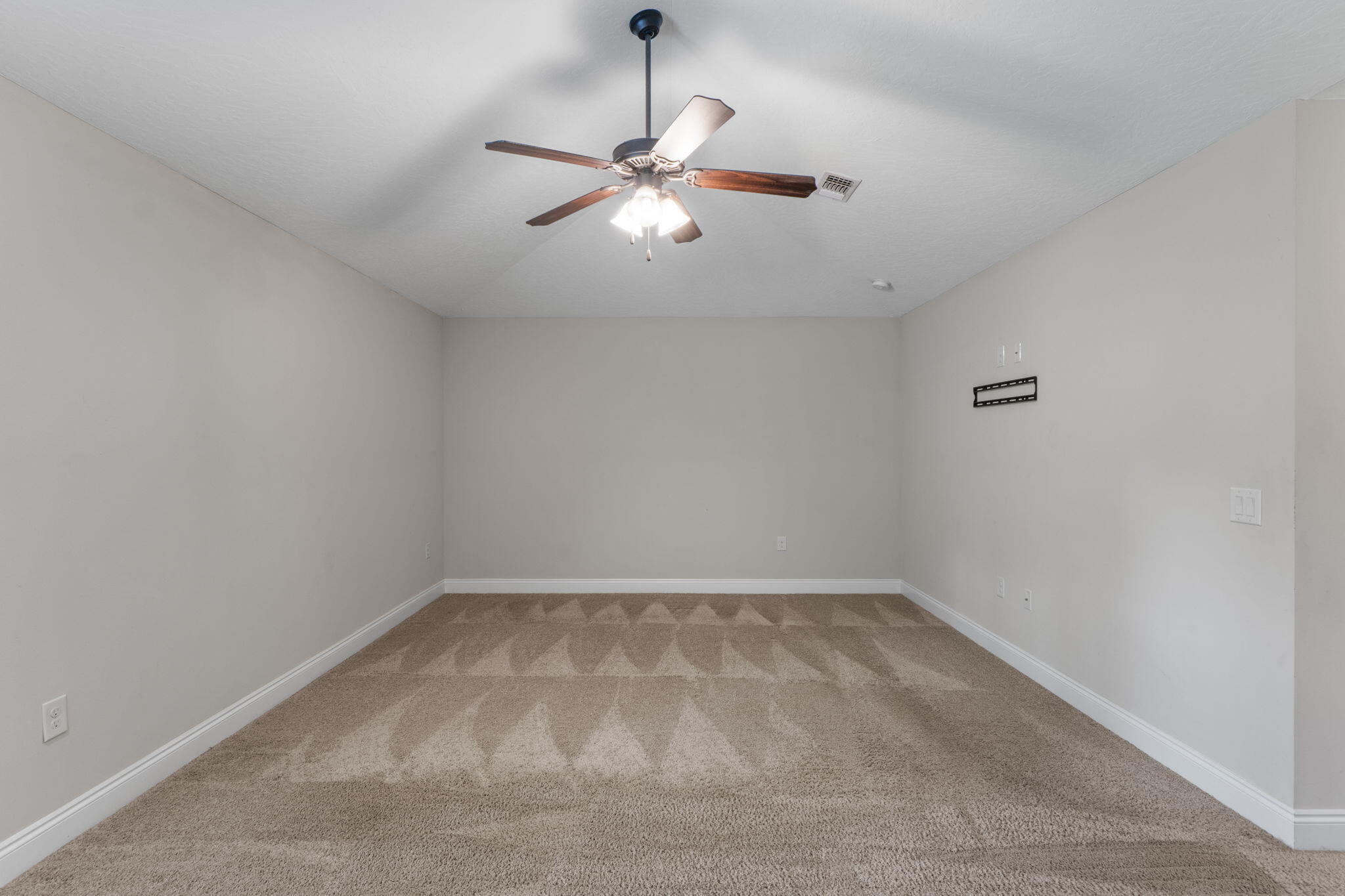 NAVARRE S/D 2ND ADDN - Residential