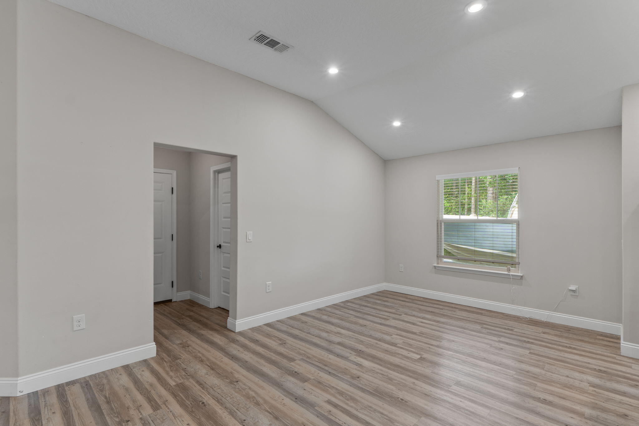 NAVARRE S/D 2ND ADDN - Residential