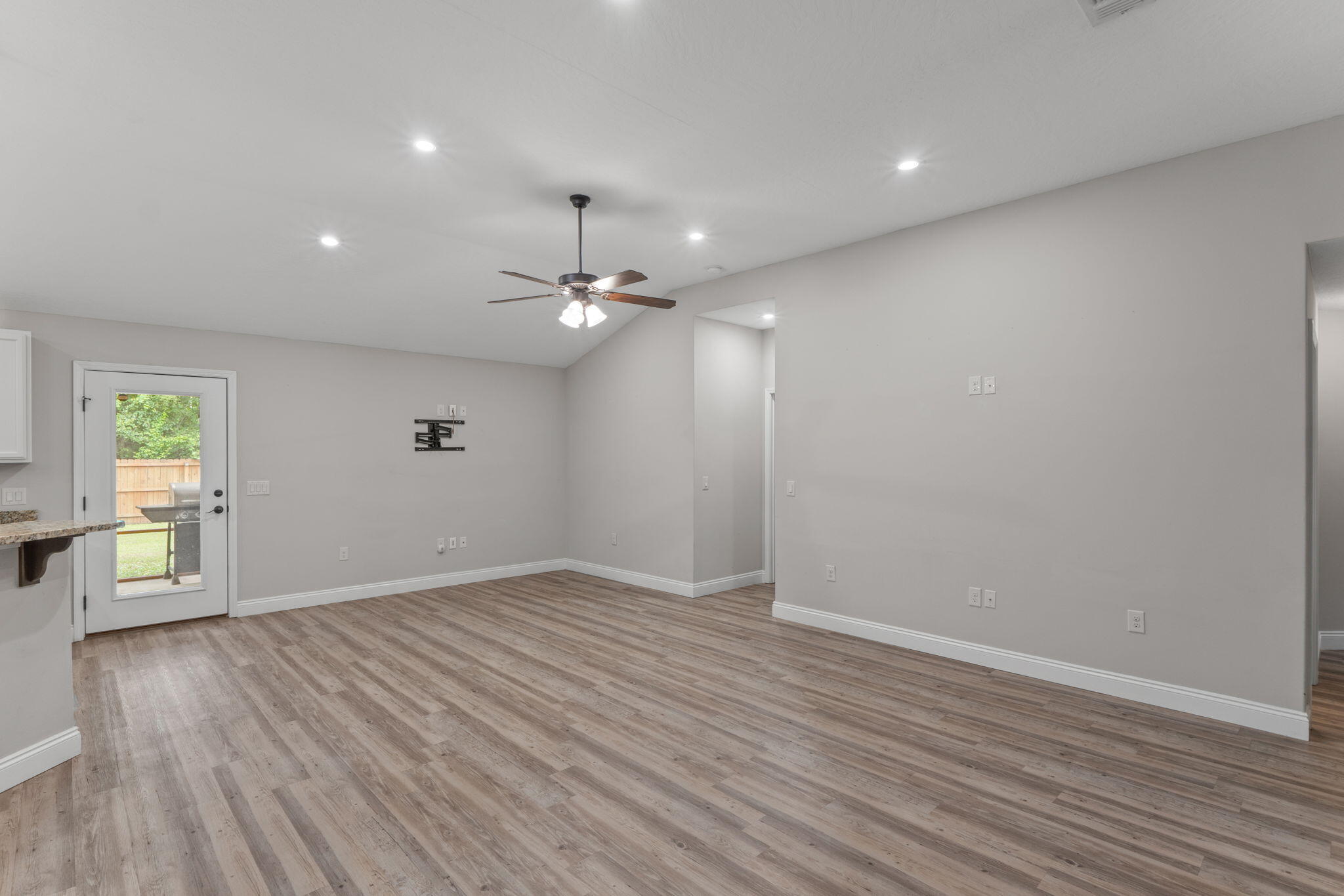 NAVARRE S/D 2ND ADDN - Residential