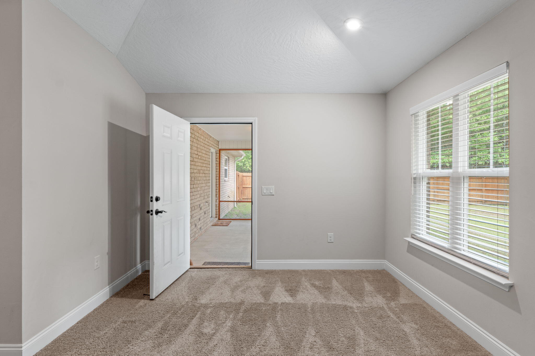 NAVARRE S/D 2ND ADDN - Residential