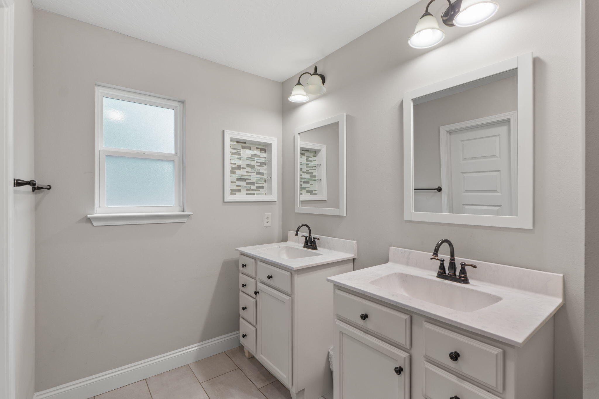NAVARRE S/D 2ND ADDN - Residential