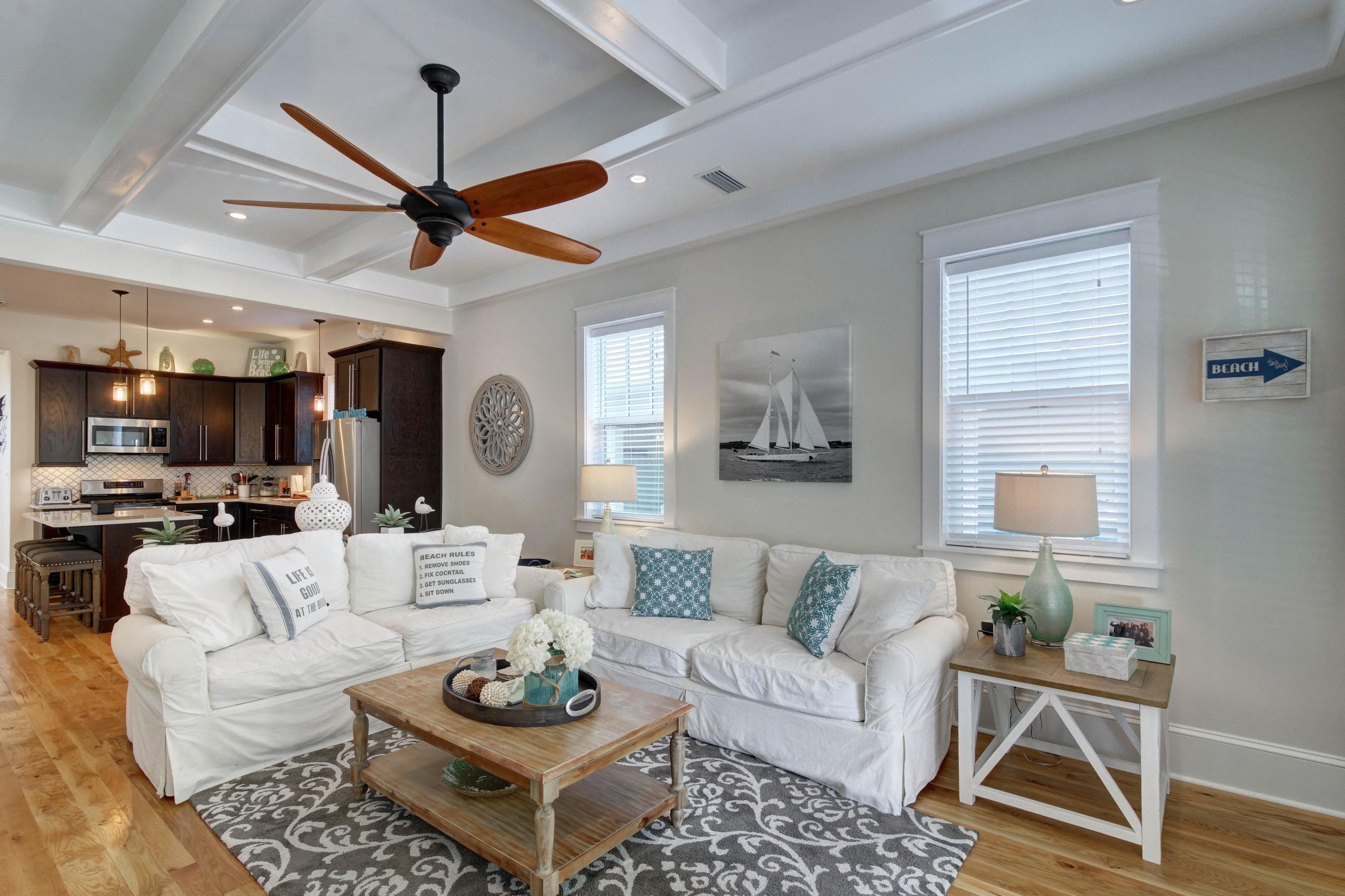 COTTAGES AT EASTERN LAKE - Residential